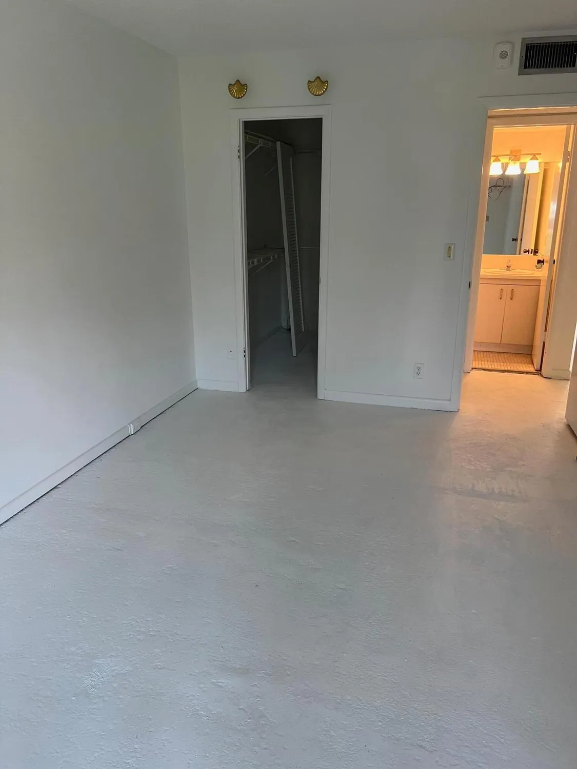 Property Slideshow image 11 of 14 | 2085 newport s # 2085, Deerfield Beach, FL, 33442