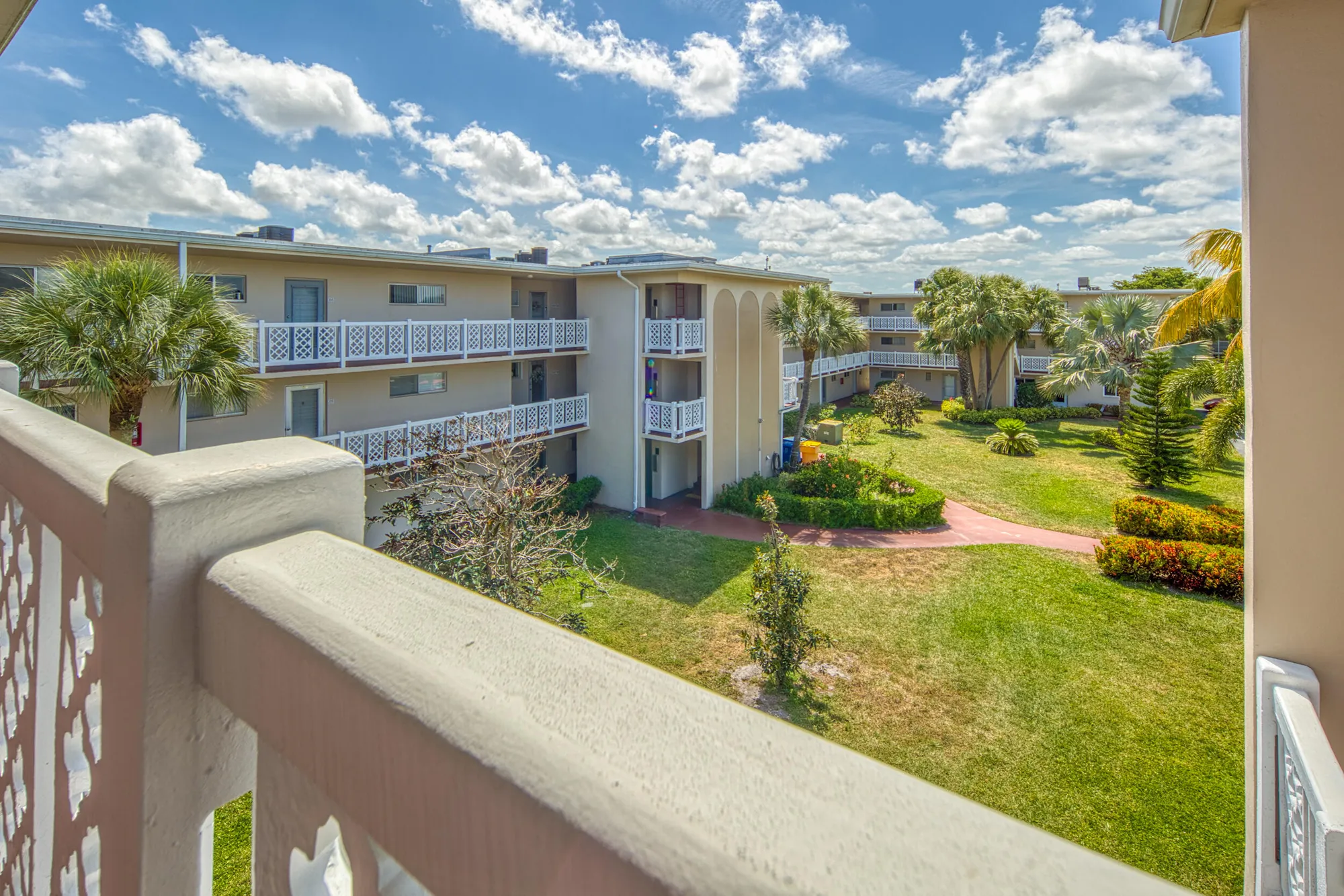 Property Slideshow image 35 of 45 | 2682 garden dr 301, Lake Worth, FL, 33461