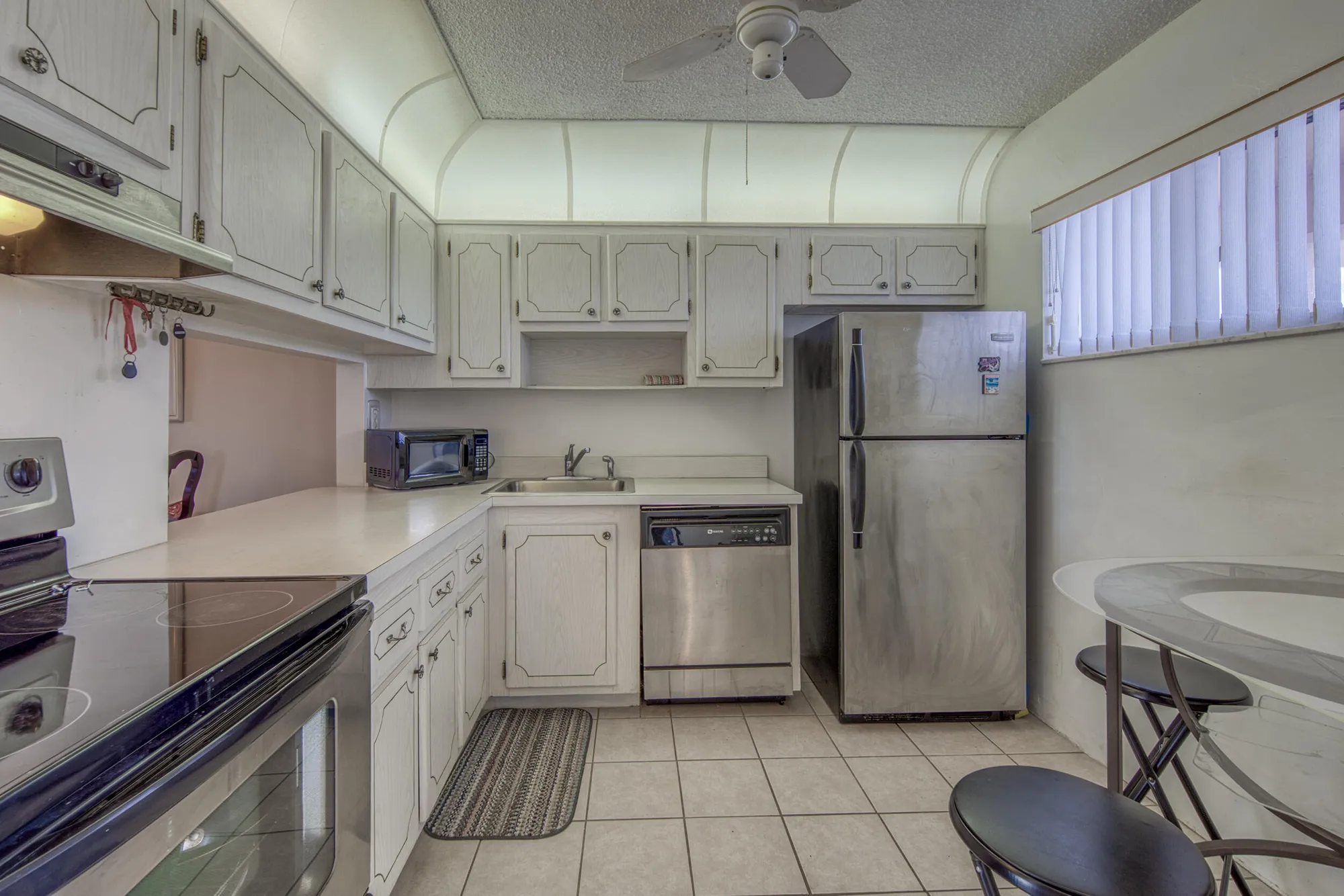 Property Slideshow image 12 of 45 | 2682 garden dr 301, Lake Worth, FL, 33461
