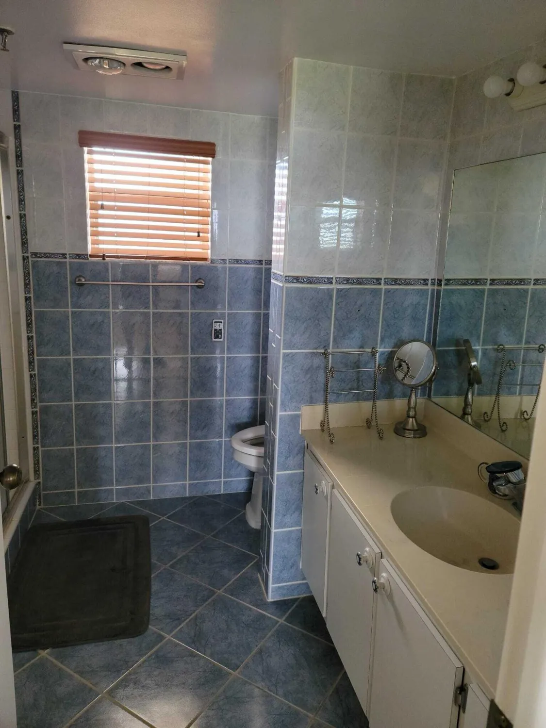 Property Slideshow image 12 of 22 | 3465 via poinciana 806, Lake Worth, FL, 33467