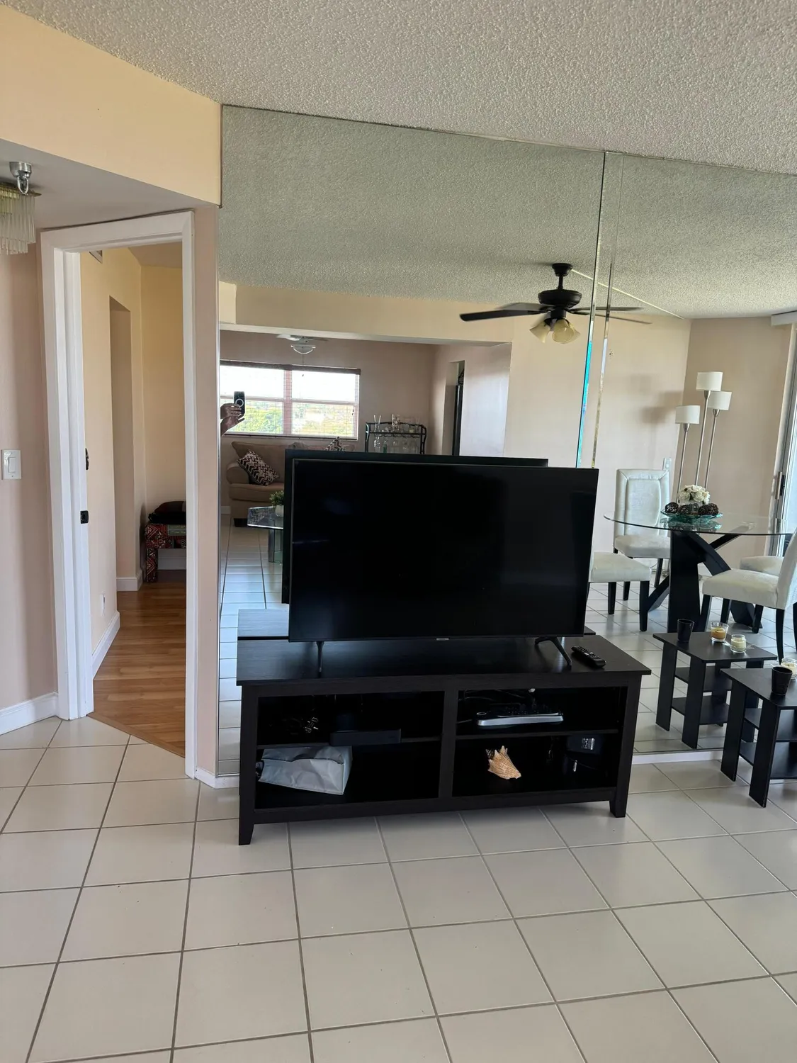 Property Slideshow image 5 of 22 | 3465 via poinciana 806, Lake Worth, FL, 33467