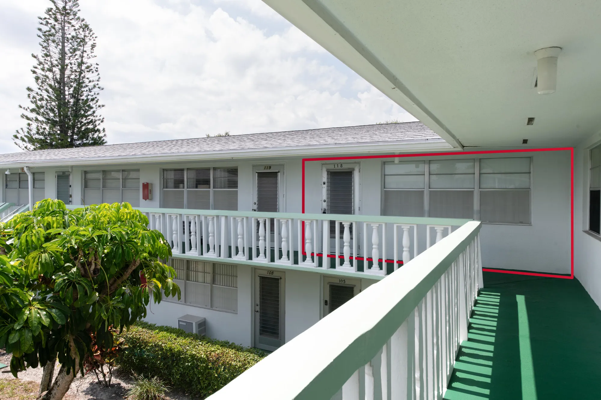 Property Slideshow image 21 of 23 | 118 kingswood f # 118, West Palm Beach, FL, 33417