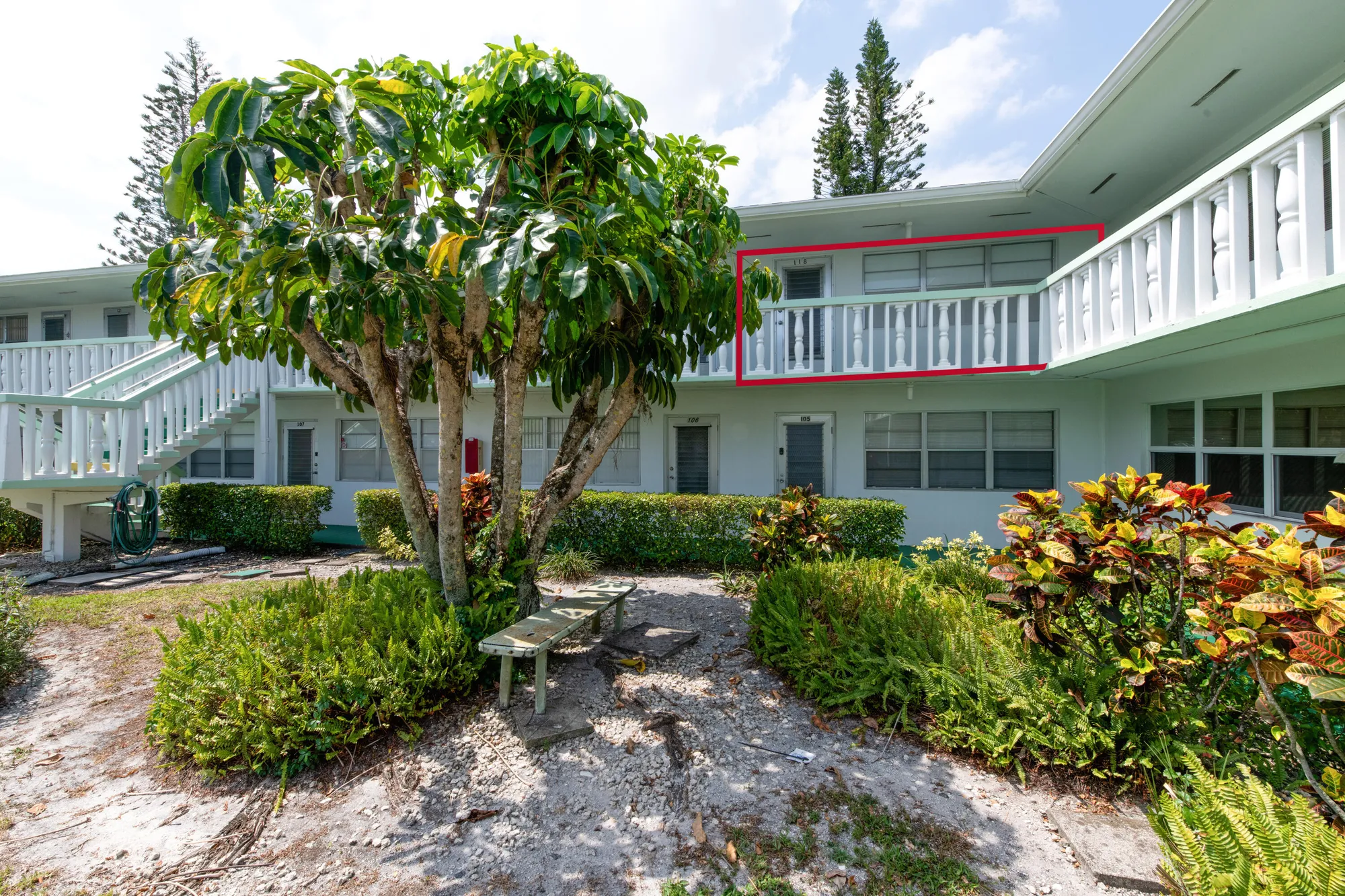 Property Slideshow image 19 of 23 | 118 kingswood f # 118, West Palm Beach, FL, 33417