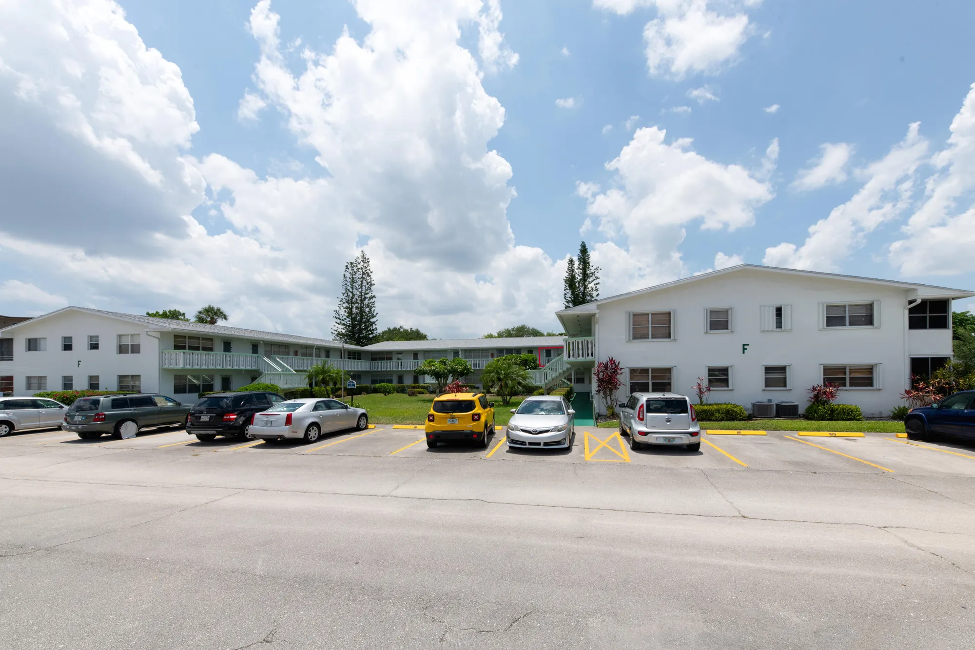 Property Slideshow image 16 of 23 | 118 kingswood f # 118, West Palm Beach, FL, 33417