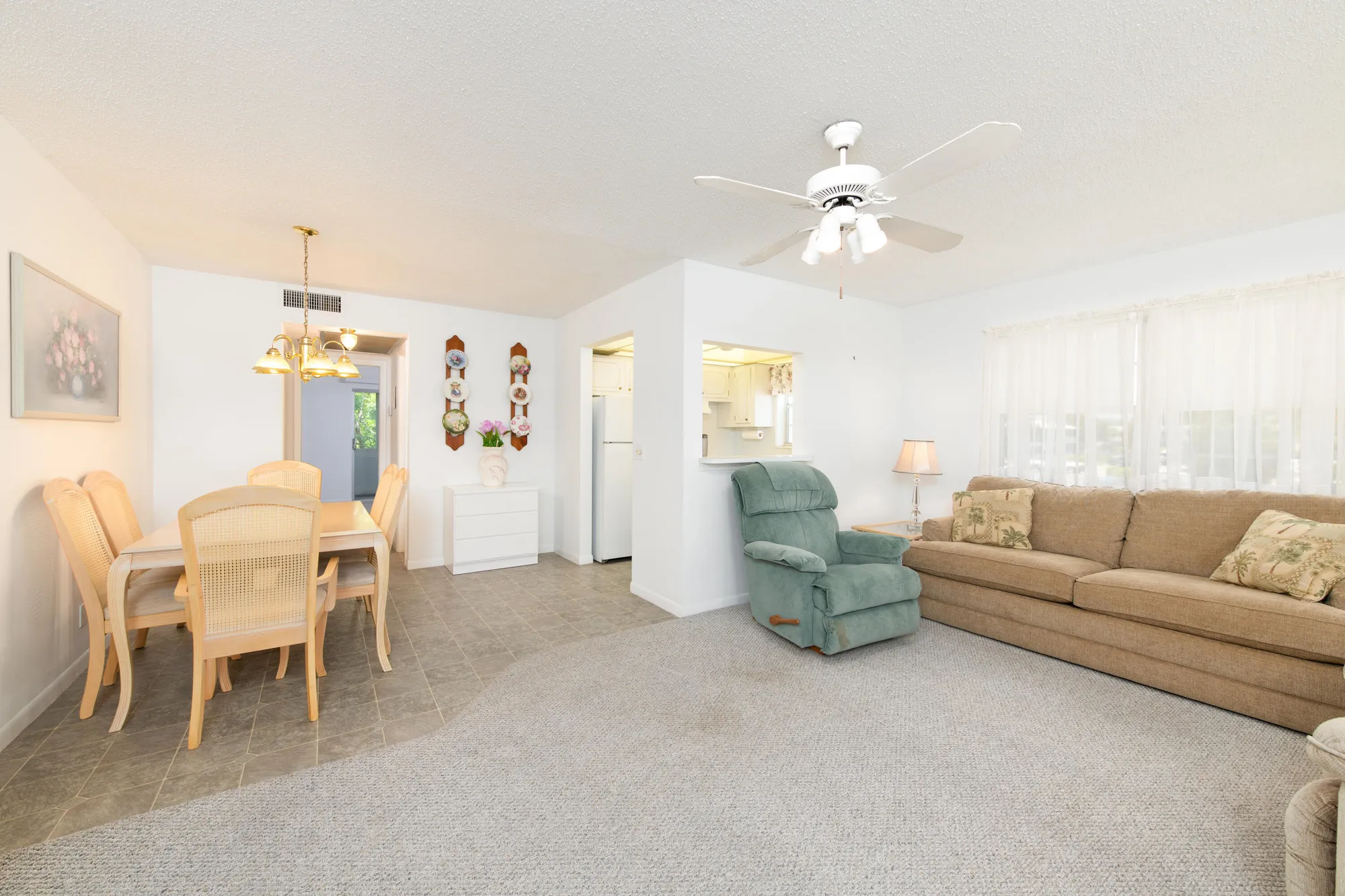 Property Slideshow image 2 of 23 | 118 kingswood f # 118, West Palm Beach, FL, 33417