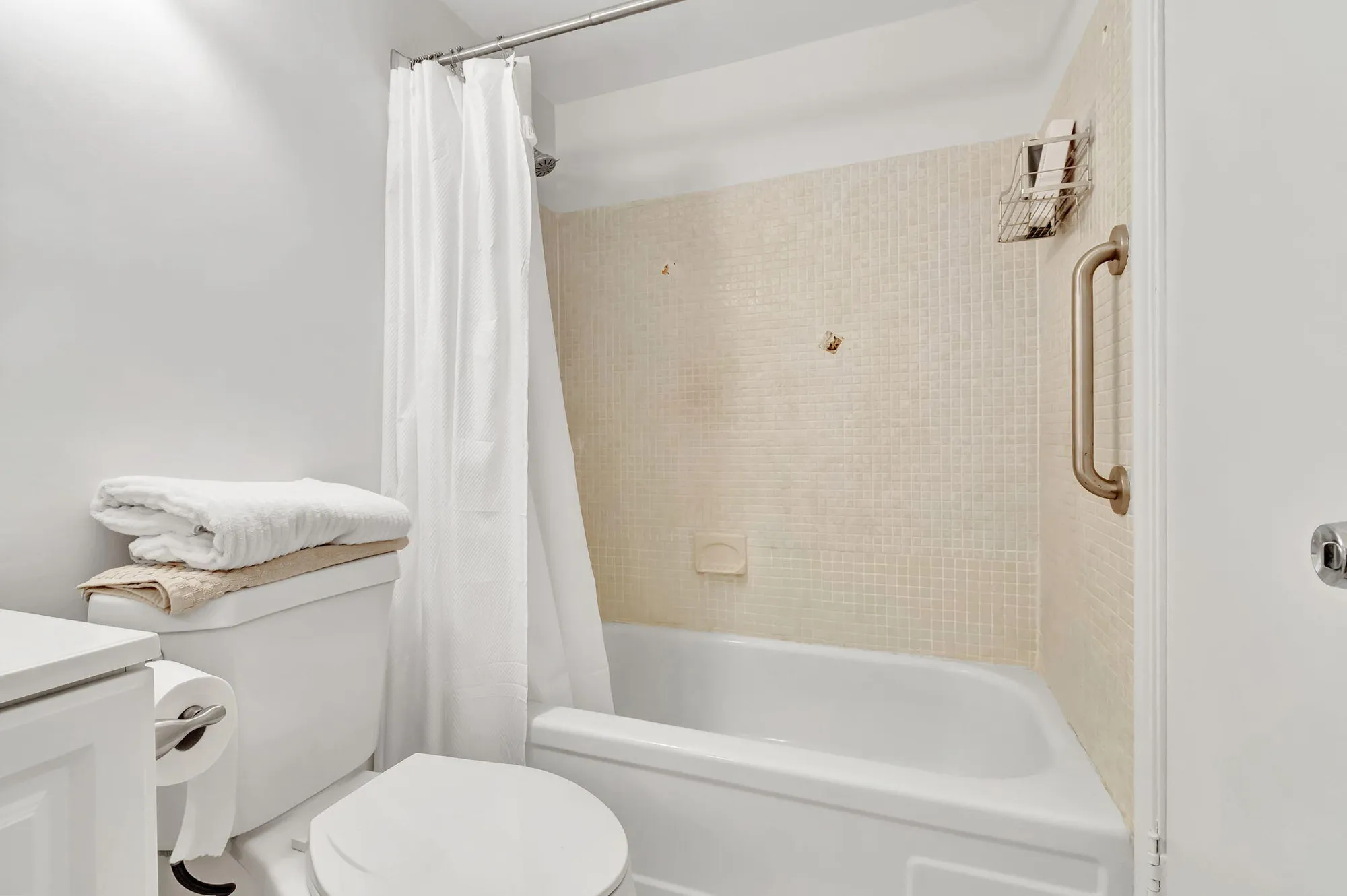 Property Slideshow image 17 of 42 | 740 horizons 105, Boynton Beach, FL, 33435