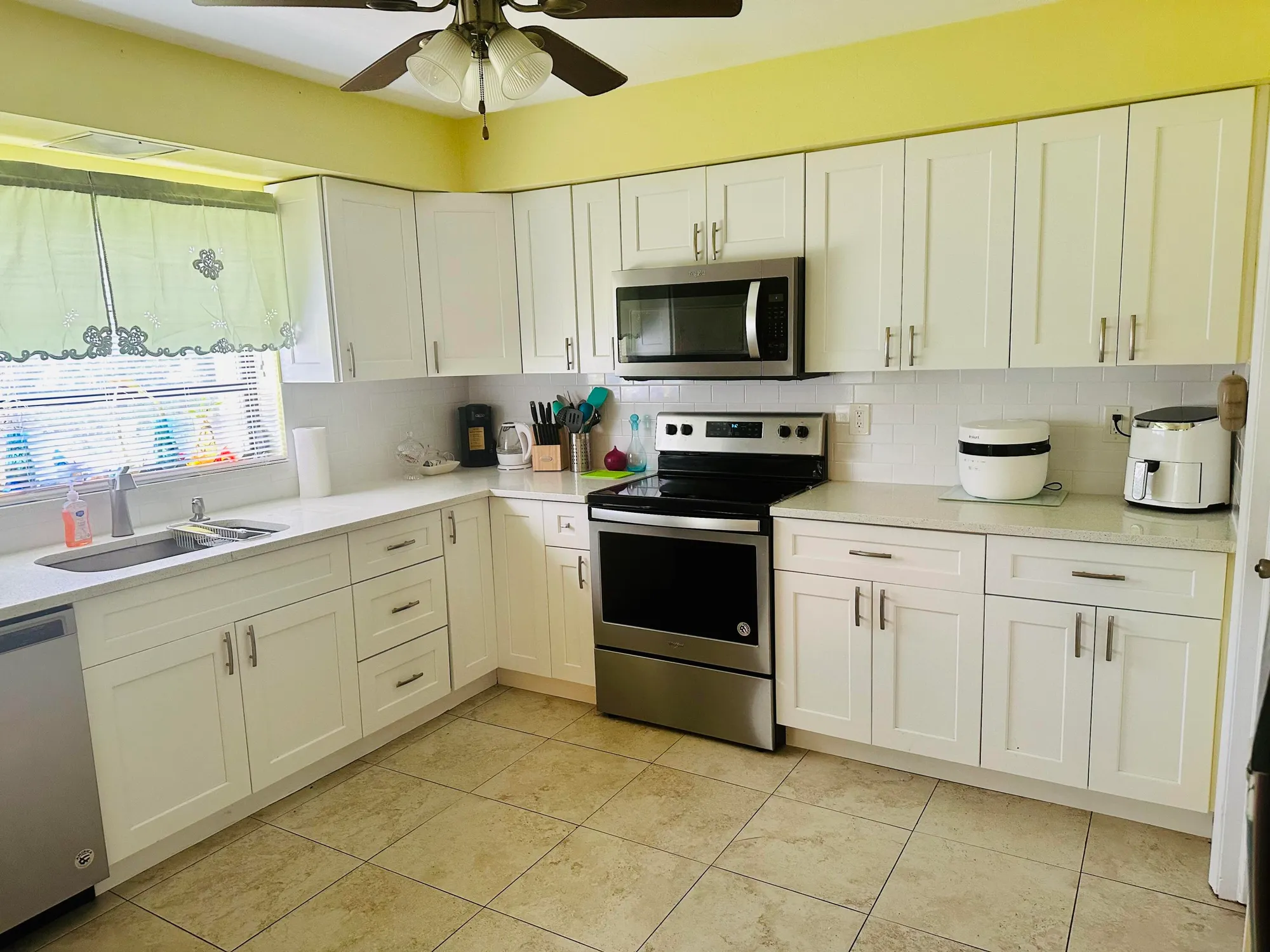 Property Slideshow image 4 of 10 | 4964 eaglewood rd a, Boynton Beach, FL, 33436