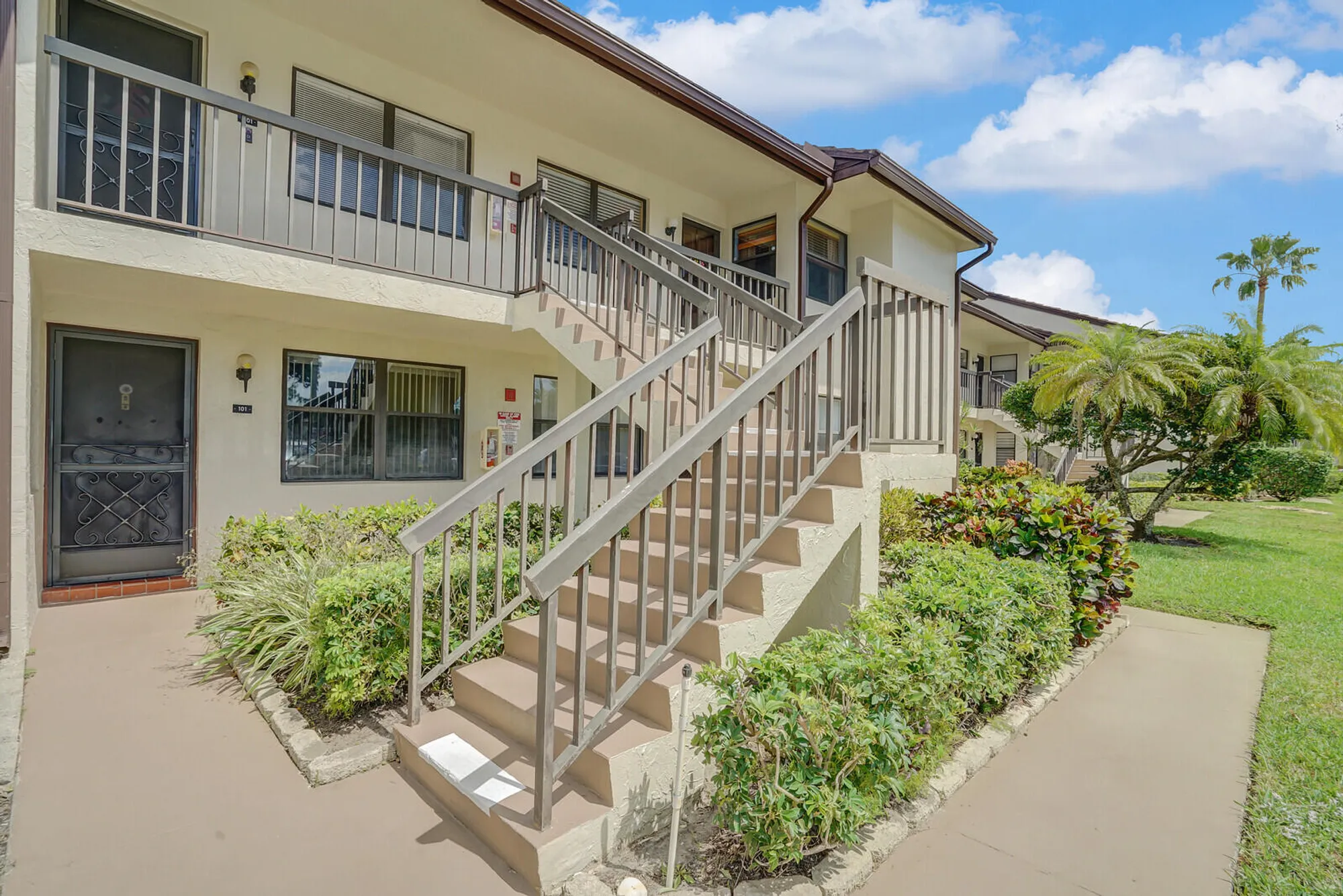 Property Slideshow image 2 of 35 | 7593 tahiti ln apt 202, Lake Worth, FL, 33467