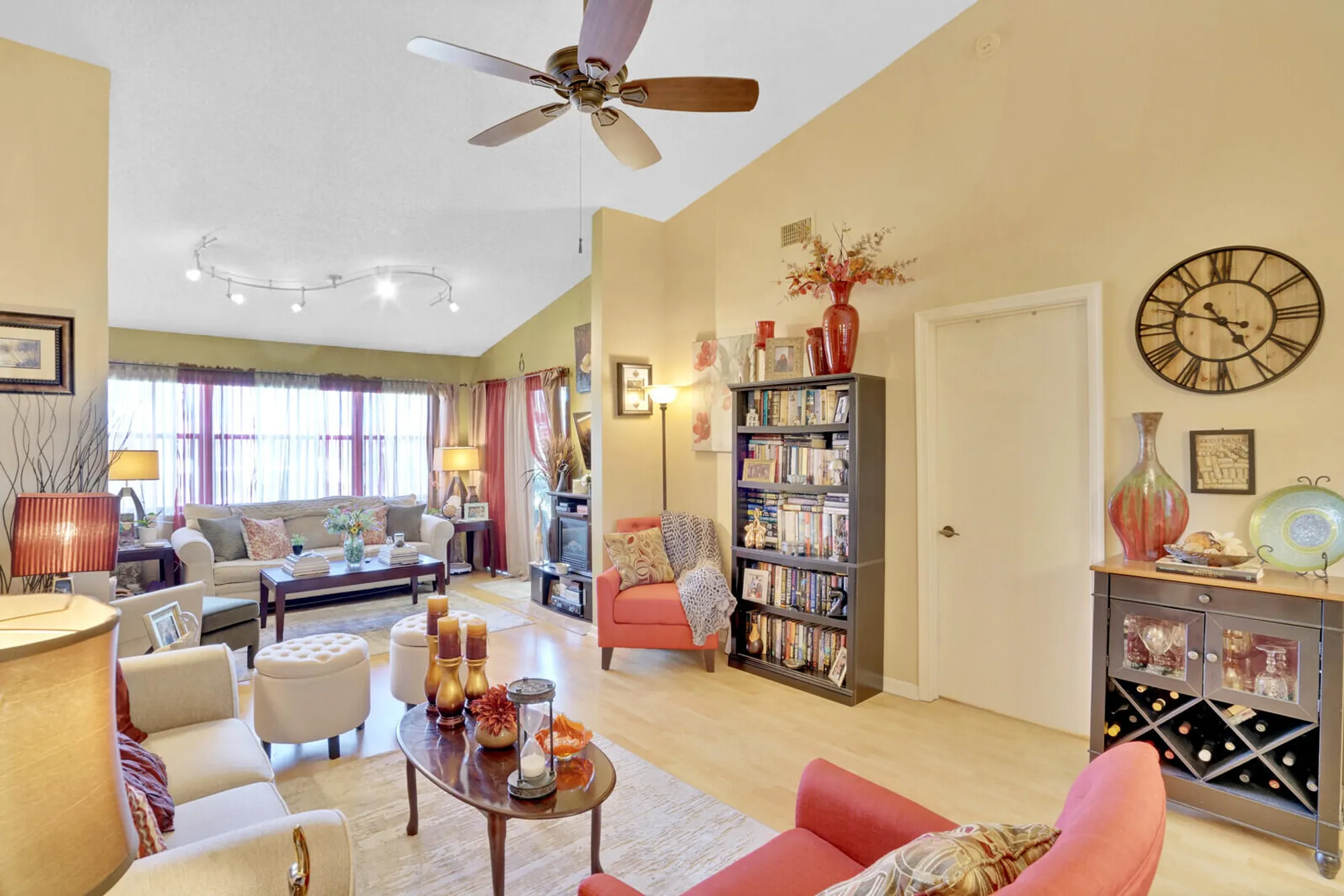 Property Slideshow image 8 of 35 | 7593 tahiti ln apt 202, Lake Worth, FL, 33467