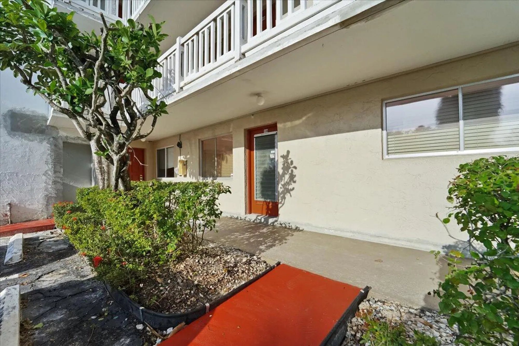 Property Slideshow image 2 of 19 | 3601 inverrary dr 102, Lauderhill, FL, 33319