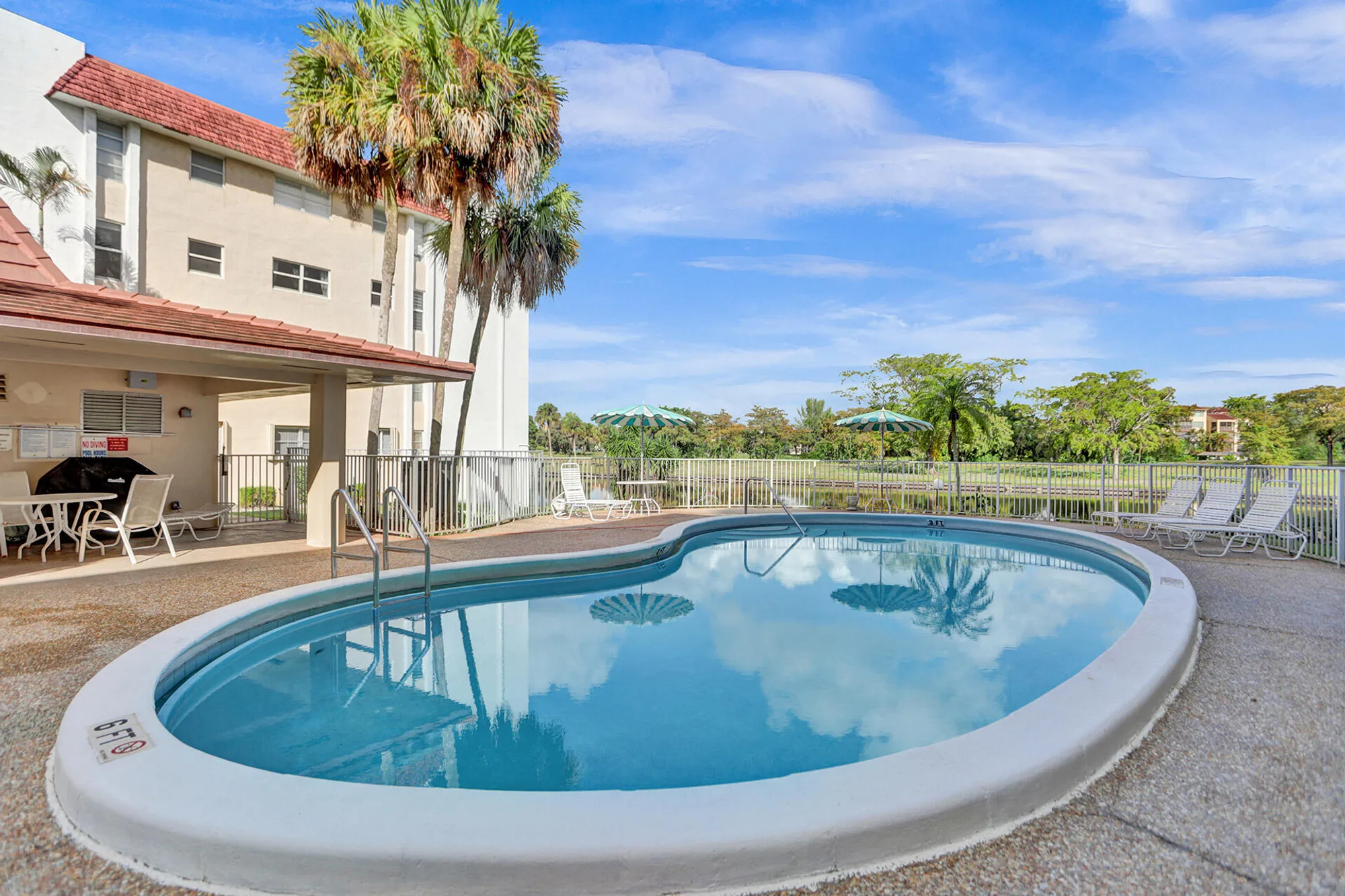 Property Slideshow image 18 of 19 | 3601 inverrary dr 102, Lauderhill, FL, 33319