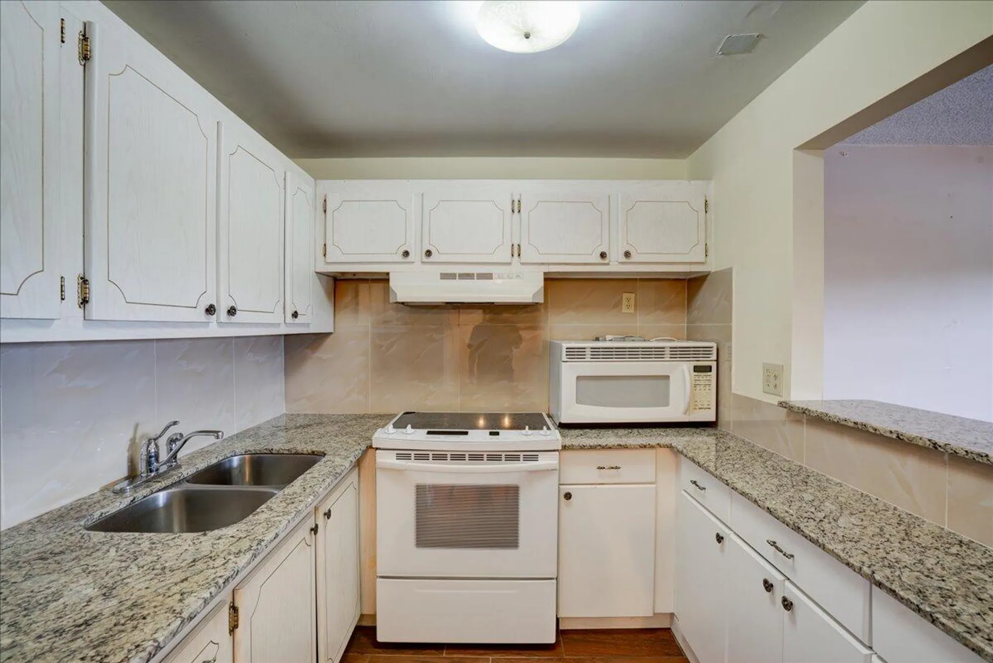 Property Slideshow image 11 of 26 | 250 southampton c, West Palm Beach, FL, 33417
