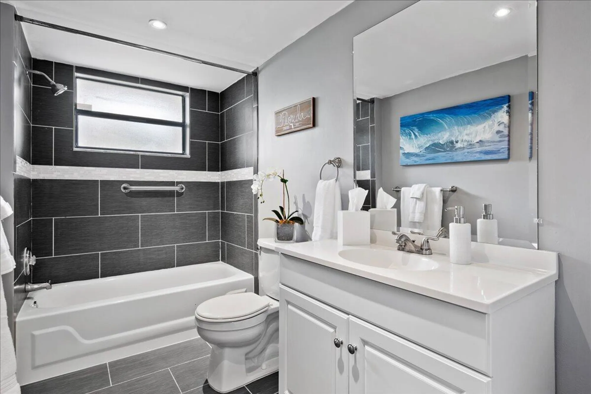 Property Slideshow image 18 of 41 | 4760 lucerne lakes blvd 105, Lake Worth, FL, 33467
