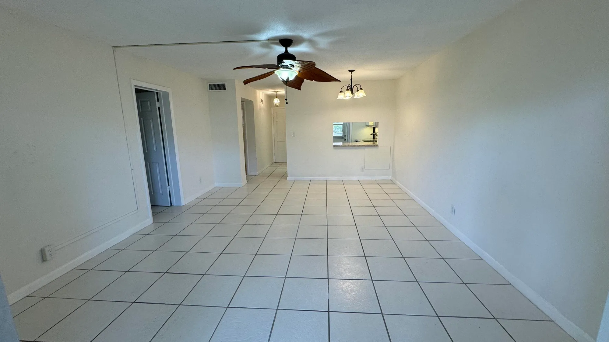 Property Slideshow image 4 of 29 | 2647 garden dr 110, Lake Worth, FL, 33461