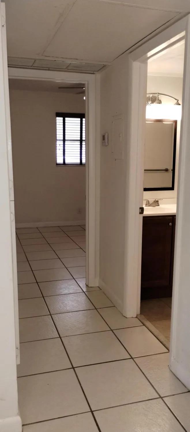 Property Slideshow image 15 of 29 | 2647 garden dr 110, Lake Worth, FL, 33461