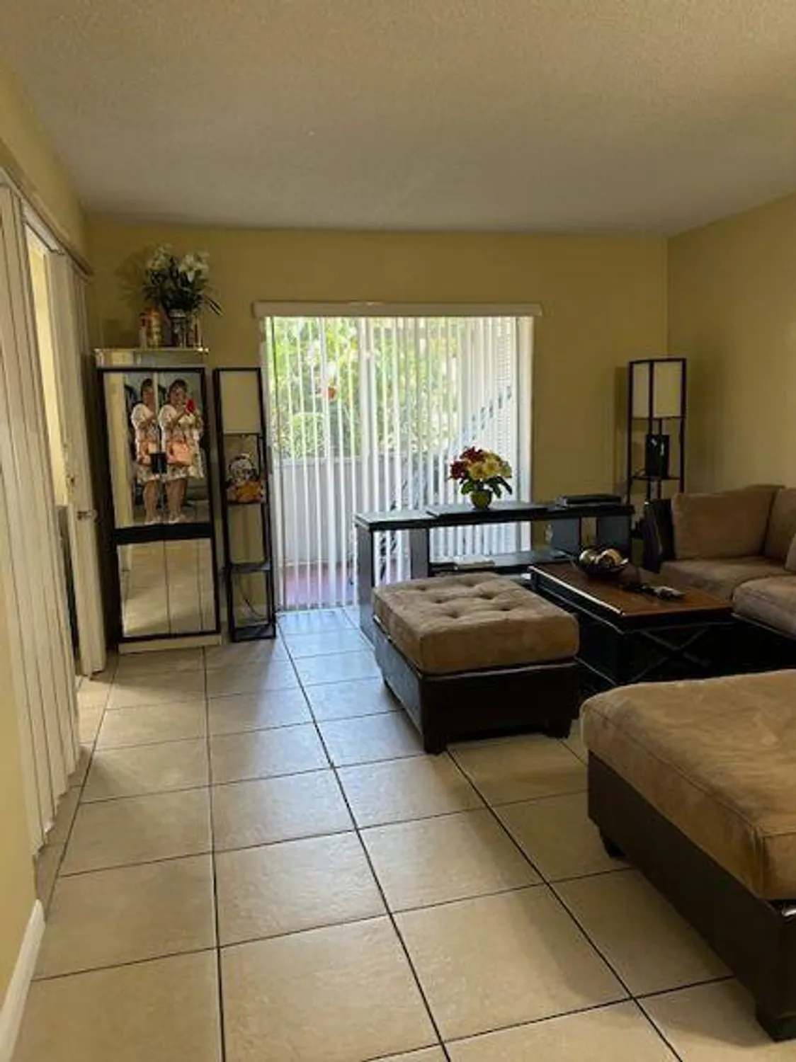 Property Slideshow image 8 of 26 | 2682 garden dr 101, Lake Worth, FL, 33461