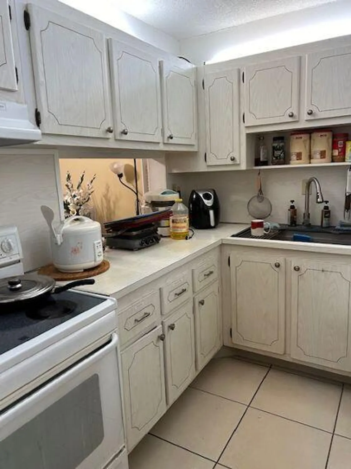 Property Slideshow image 6 of 26 | 2682 garden dr 101, Lake Worth, FL, 33461