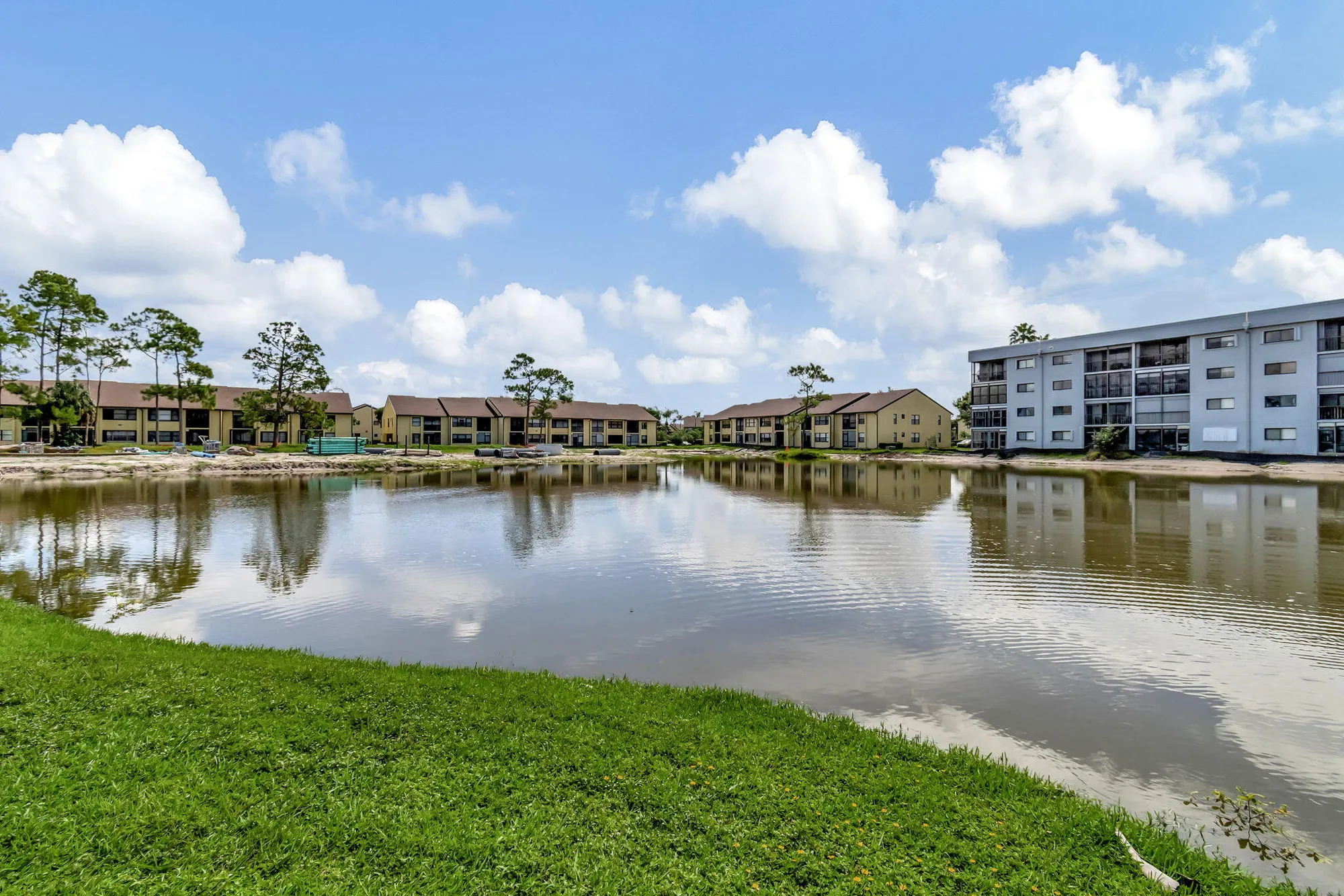 Property Slideshow image 23 of 61 | 7618 tahiti ln 201, Lake Worth, FL, 33467