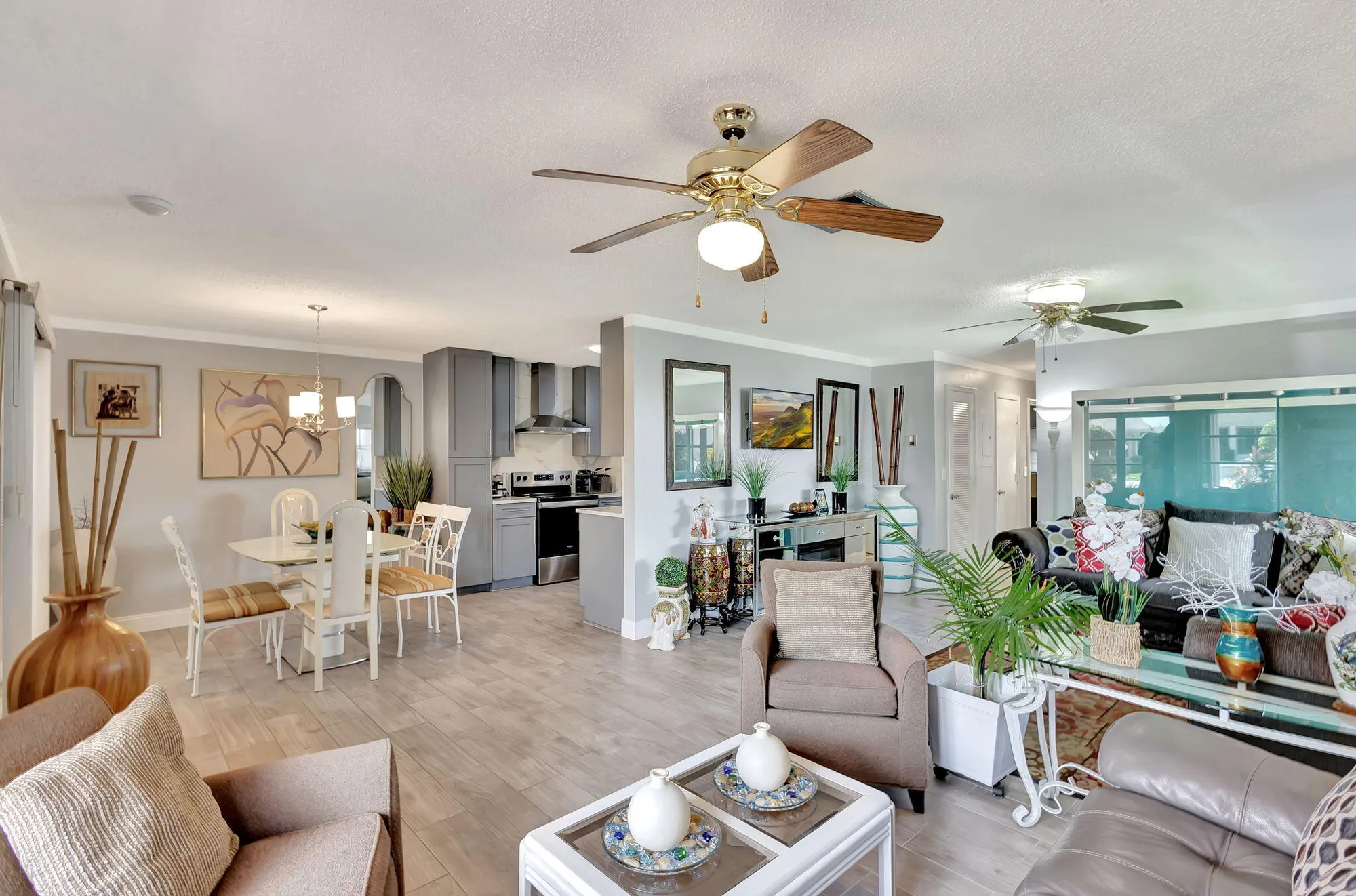 Property Slideshow image 21 of 85 | 3411 christopher st, West Palm Beach, FL, 33417
