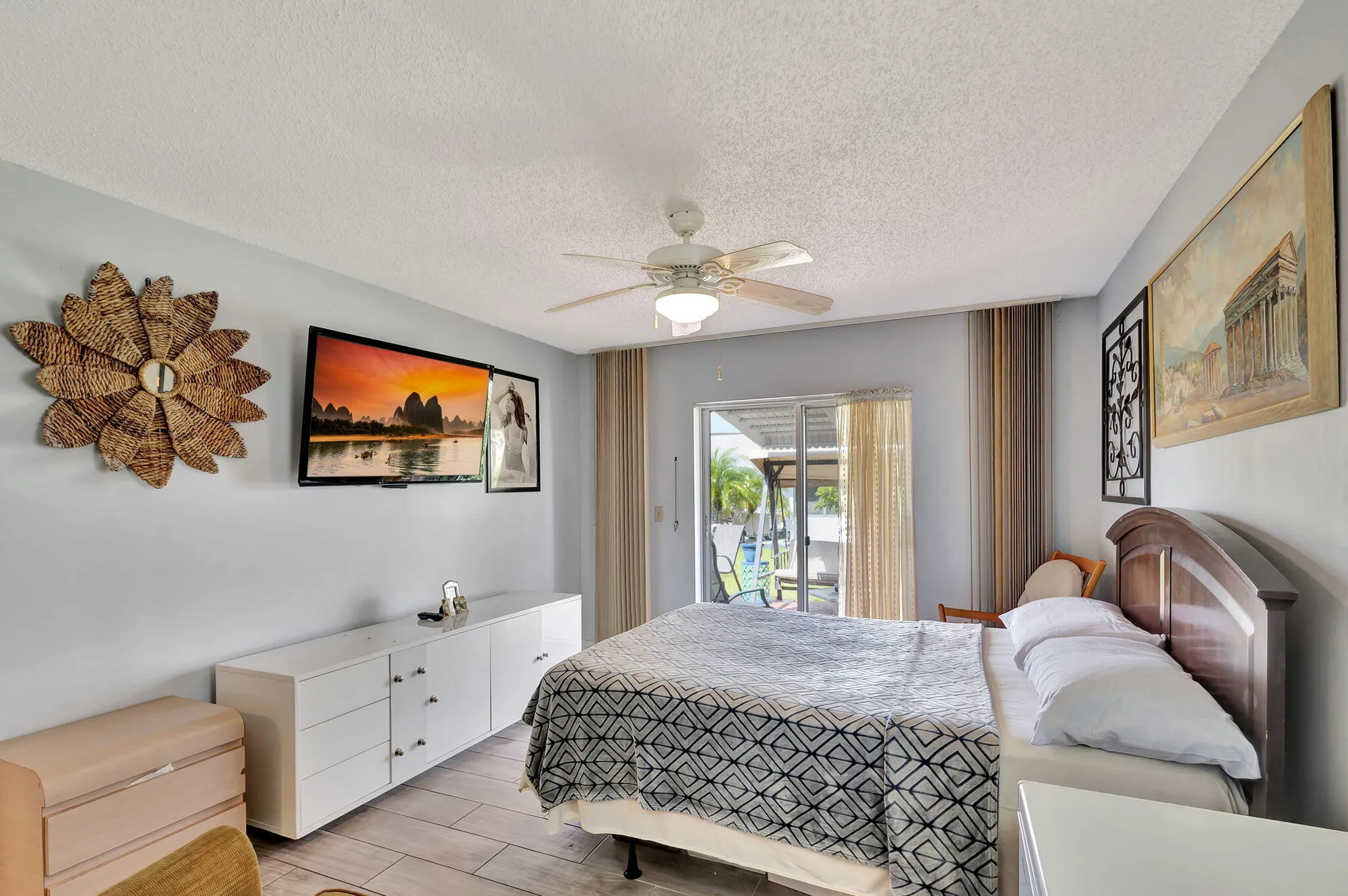 Property Slideshow image 43 of 85 | 3411 christopher st, West Palm Beach, FL, 33417