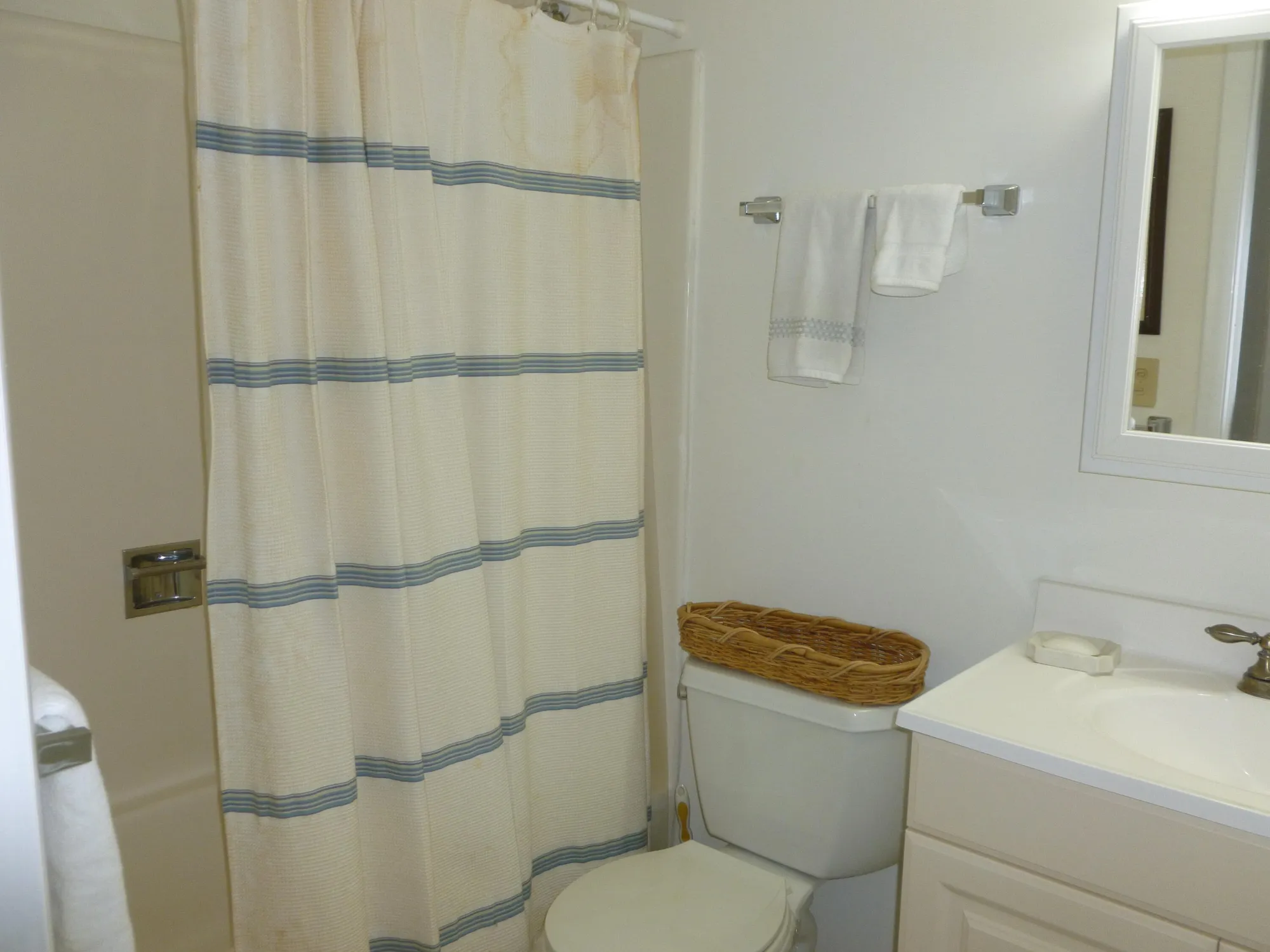 Property Slideshow image 15 of 35 | 18081 se country club dr apt 51 bldg 6, Jupiter, FL, 33469