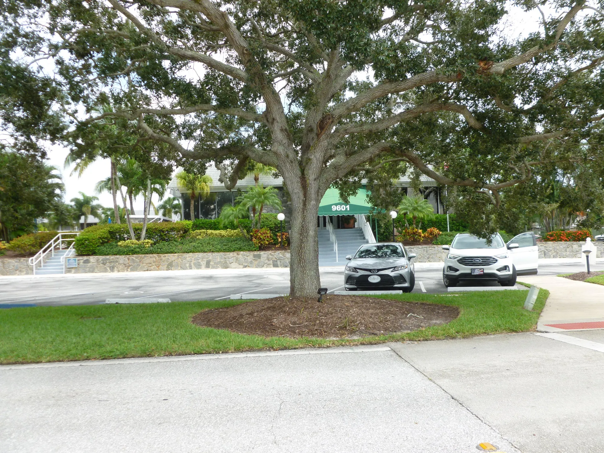 Property Slideshow image 24 of 35 | 18081 se country club dr apt 51 bldg 6, Jupiter, FL, 33469