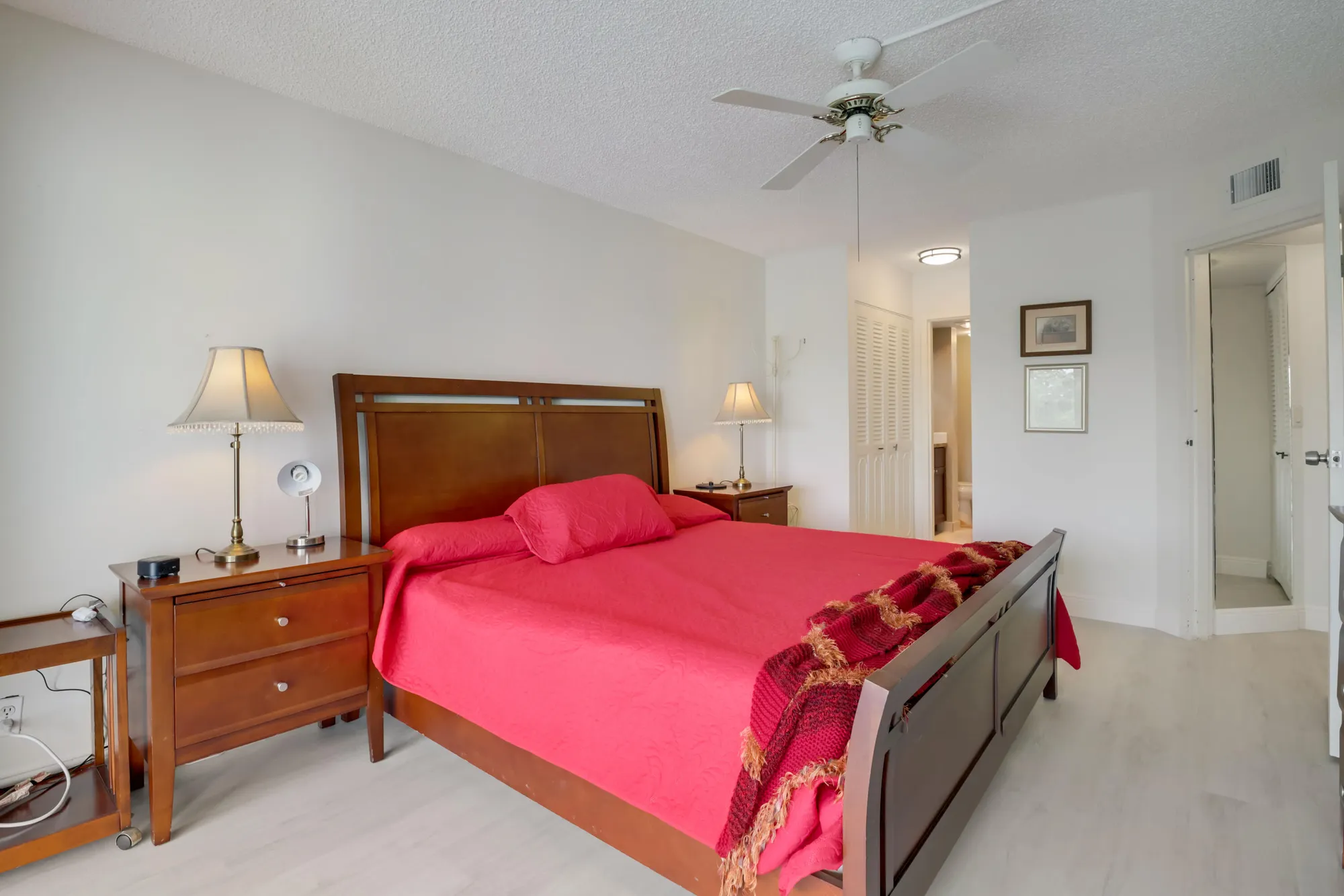 Property Slideshow image 14 of 27 | 3593 birdie dr apt 507, Lake Worth, FL, 33467