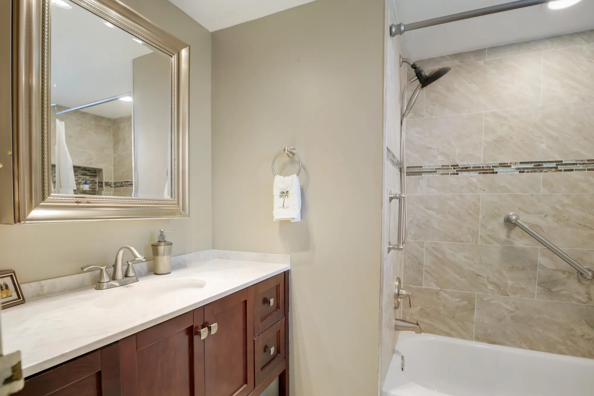Property Slideshow image 21 of 27 | 3593 birdie dr apt 507, Lake Worth, FL, 33467