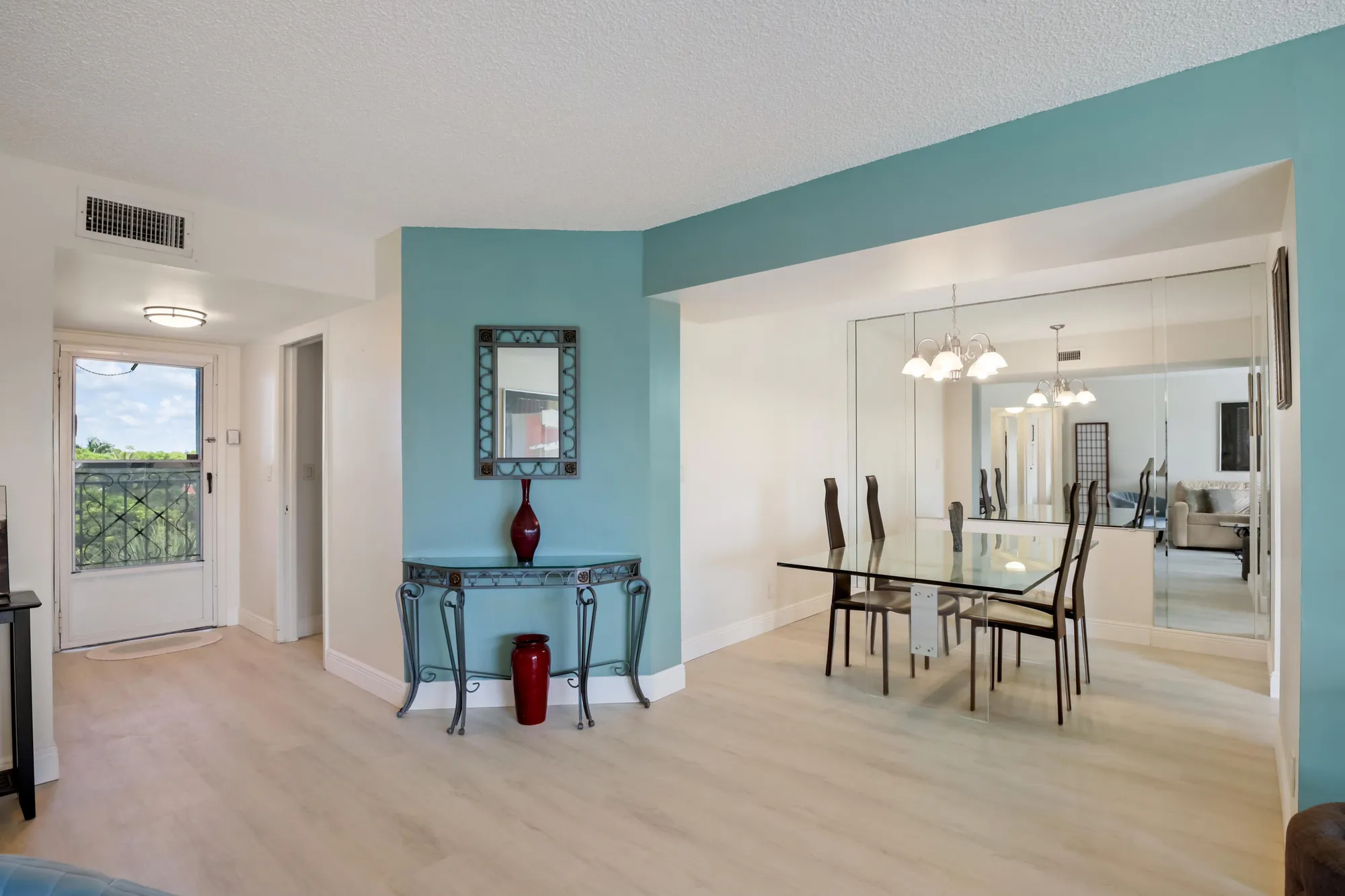 Property Slideshow image 8 of 27 | 3593 birdie dr apt 507, Lake Worth, FL, 33467