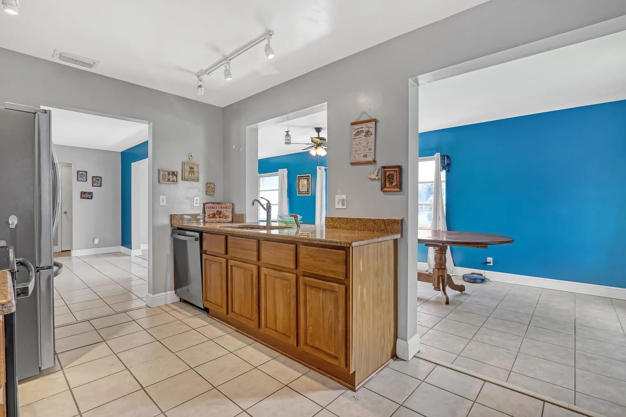 Property Slideshow image 21 of 45 | 5126 michael dr, West Palm Beach, FL, 33417