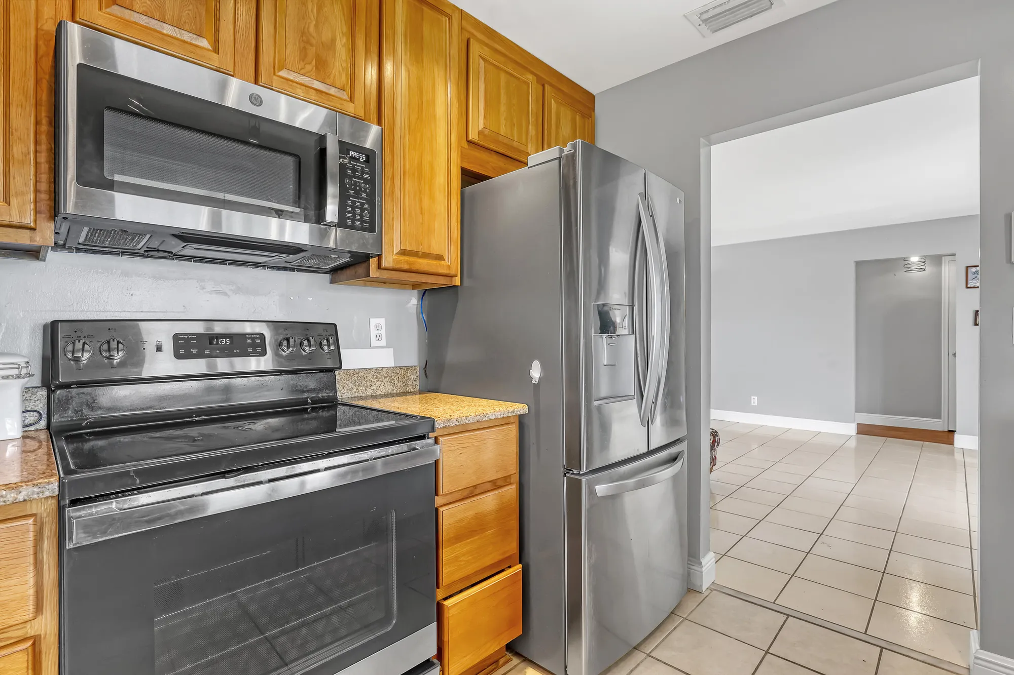 Property Slideshow image 22 of 45 | 5126 michael dr, West Palm Beach, FL, 33417