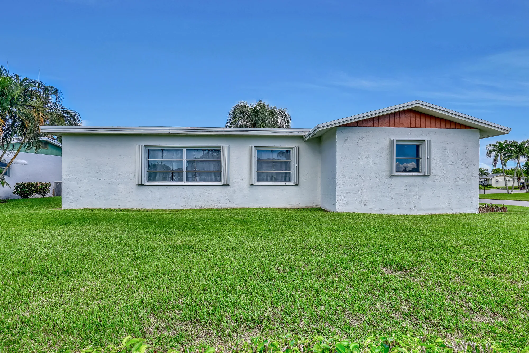 Property Slideshow image 32 of 45 | 5126 michael dr, West Palm Beach, FL, 33417