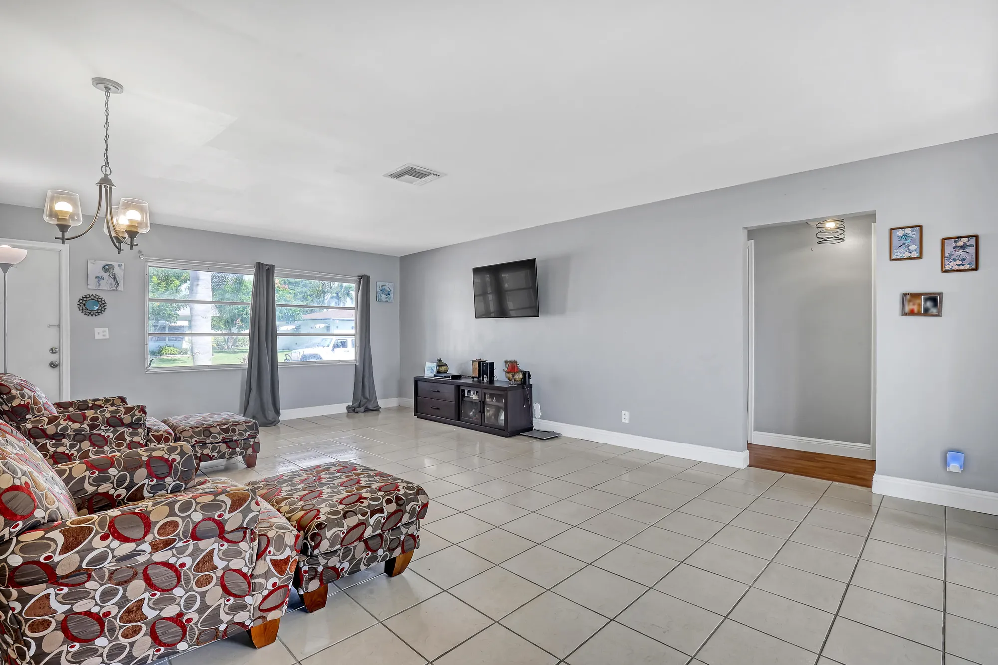 Property Slideshow image 13 of 45 | 5126 michael dr, West Palm Beach, FL, 33417