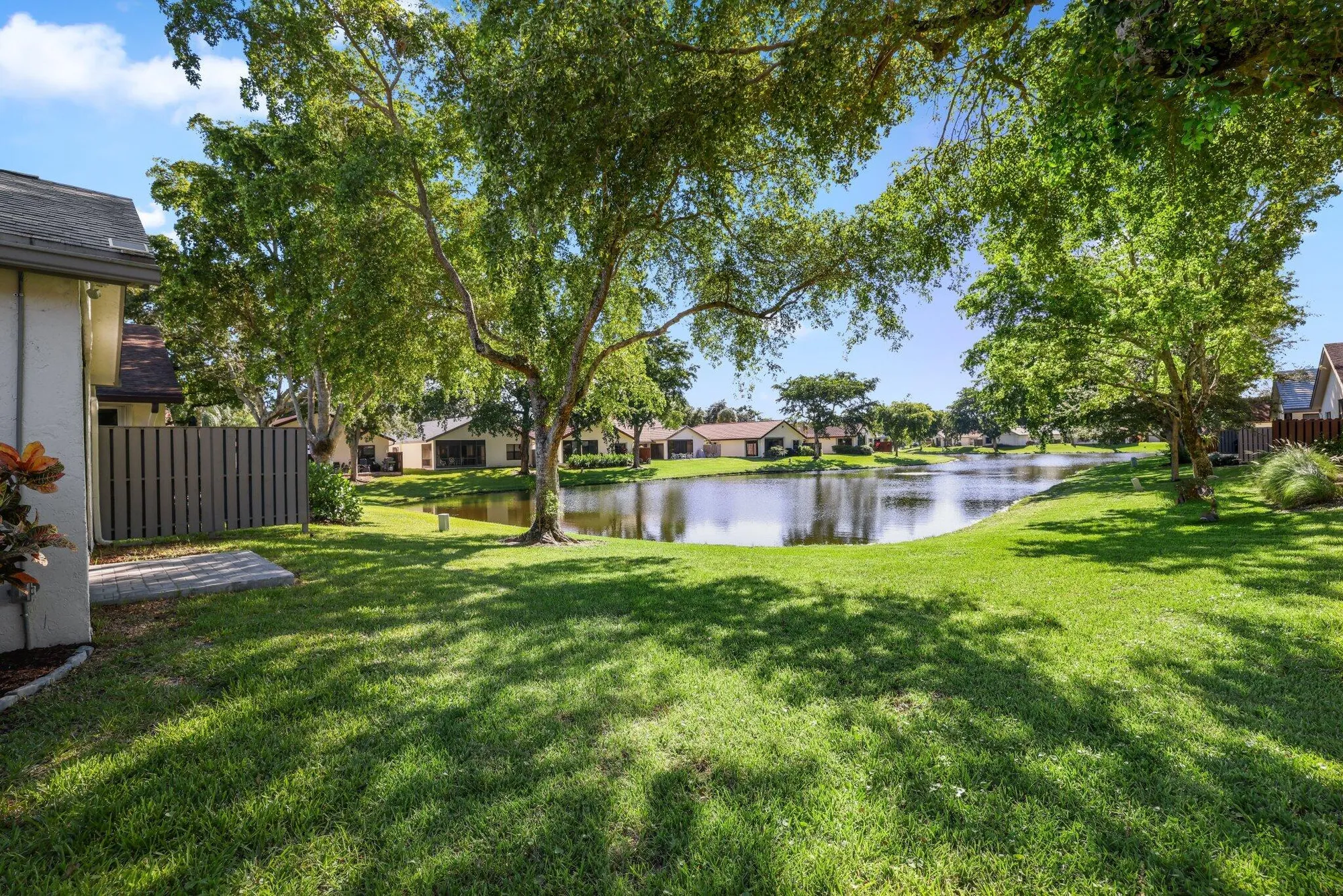 Property Slideshow image 26 of 52 | 4847 boxwood cir, Boynton Beach, FL, 33436