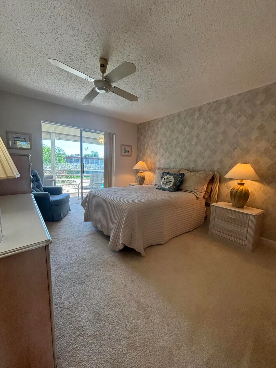 Property Slideshow image 5 of 24 | 3400 springdale blvd 302, Palm Springs, FL, 33461