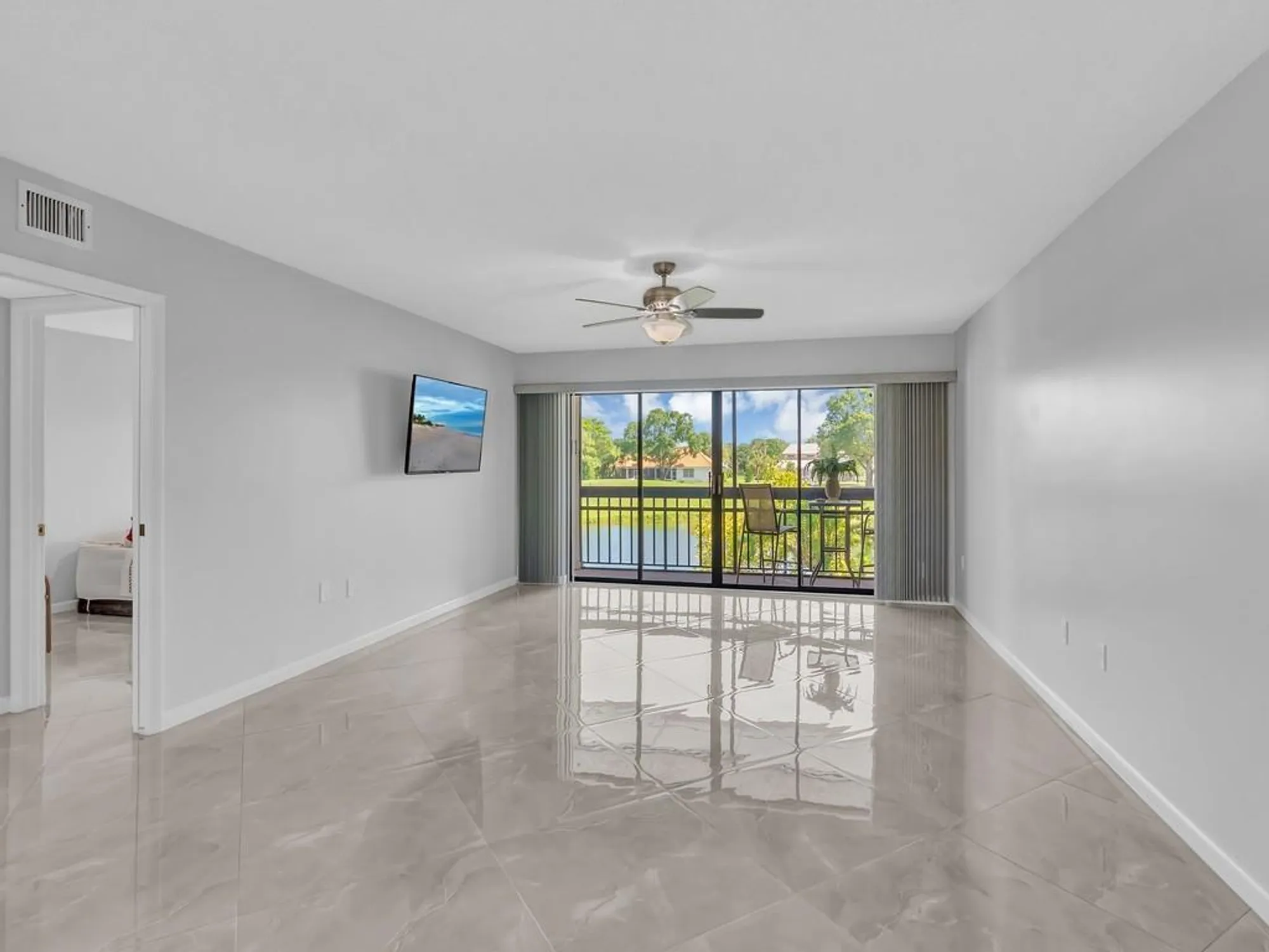 Property Slideshow image 4 of 35 | 3200 twin lakes ter apt 202, Fort Pierce, FL, 34951
