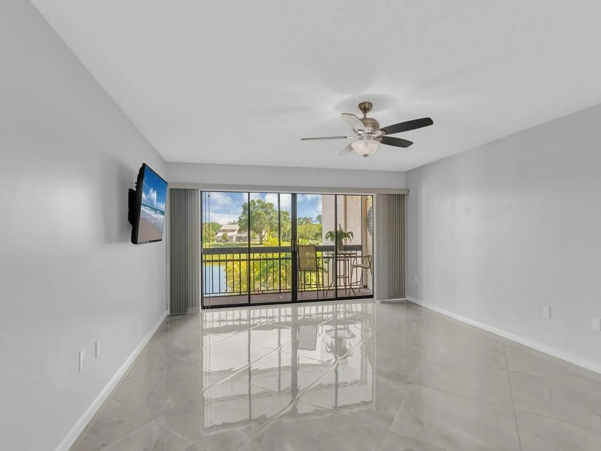 Property Slideshow image 6 of 35 | 3200 twin lakes ter apt 202, Fort Pierce, FL, 34951