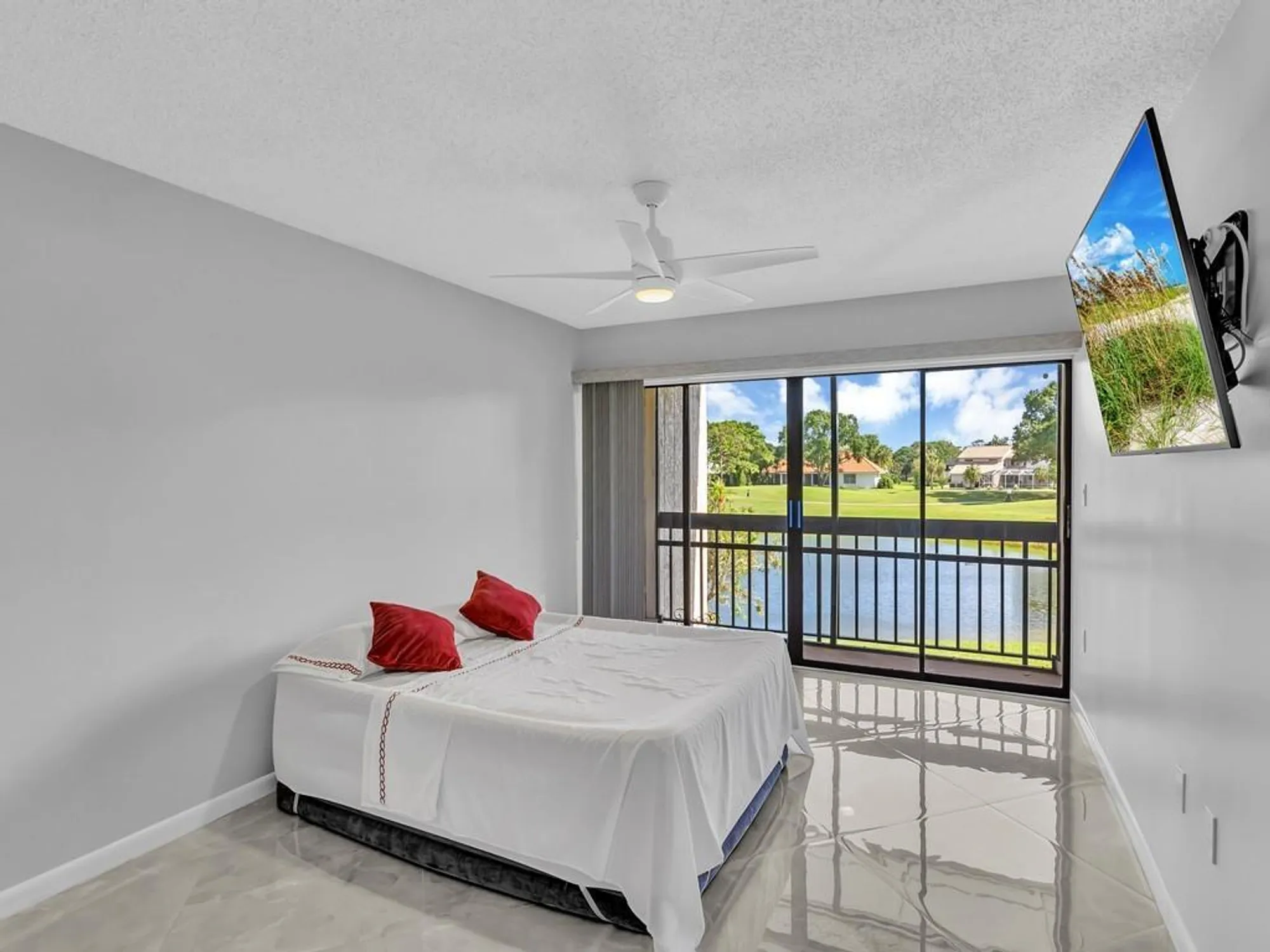 Property Slideshow image 15 of 35 | 3200 twin lakes ter apt 202, Fort Pierce, FL, 34951