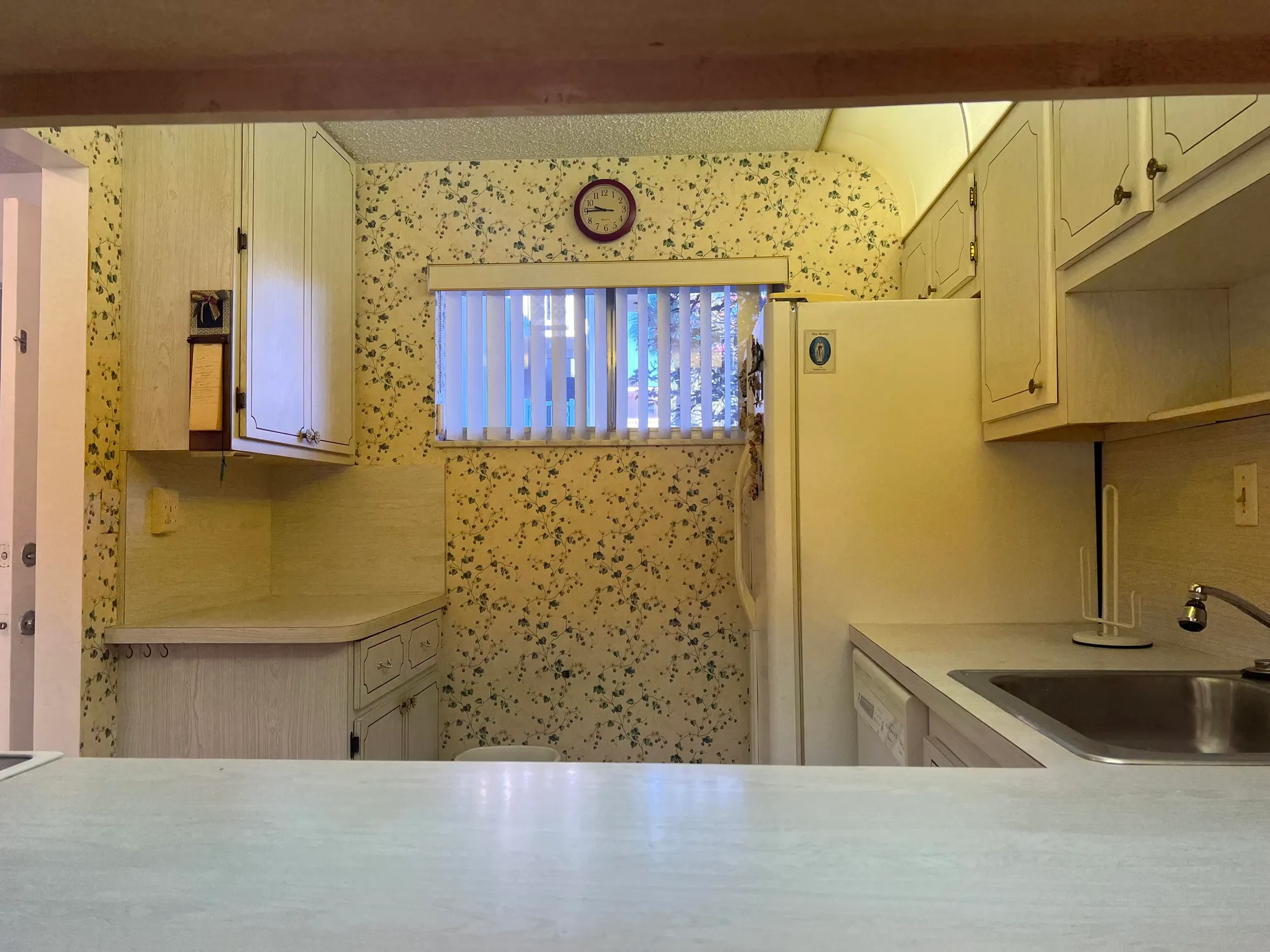 Property Slideshow image 7 of 37 | 2682 garden dr 103, Lake Worth, FL, 33461