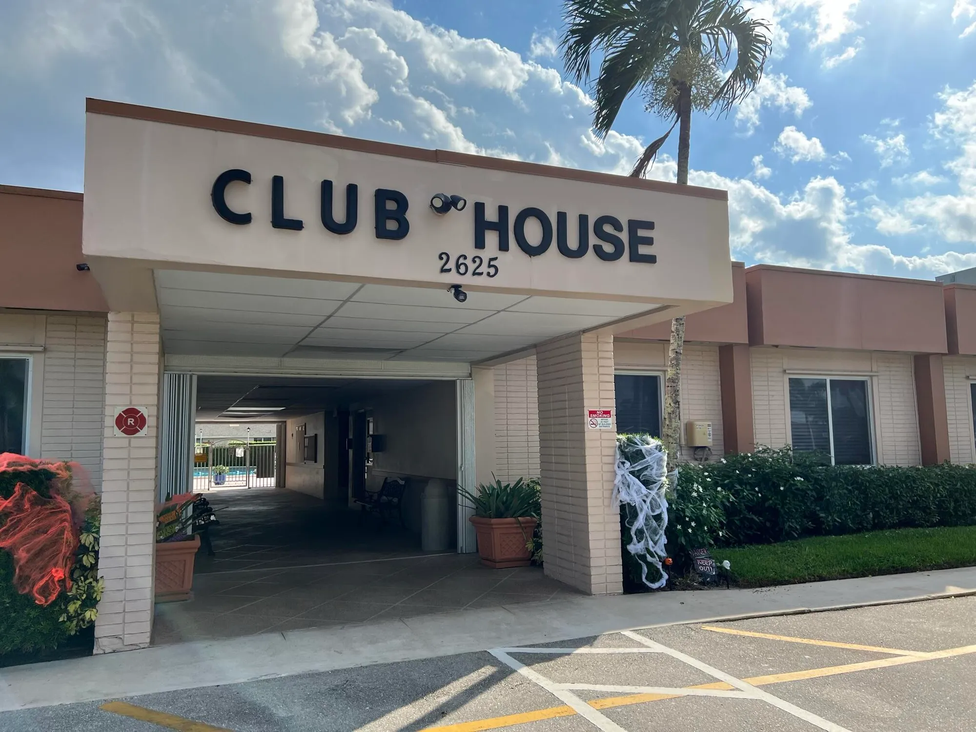 Property Slideshow image 21 of 25 | 2736 dudley dr i, West Palm Beach, FL, 33415