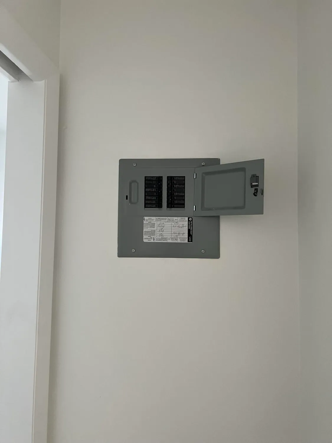 Property Slideshow image 11 of 25 | 2736 dudley dr i, West Palm Beach, FL, 33415