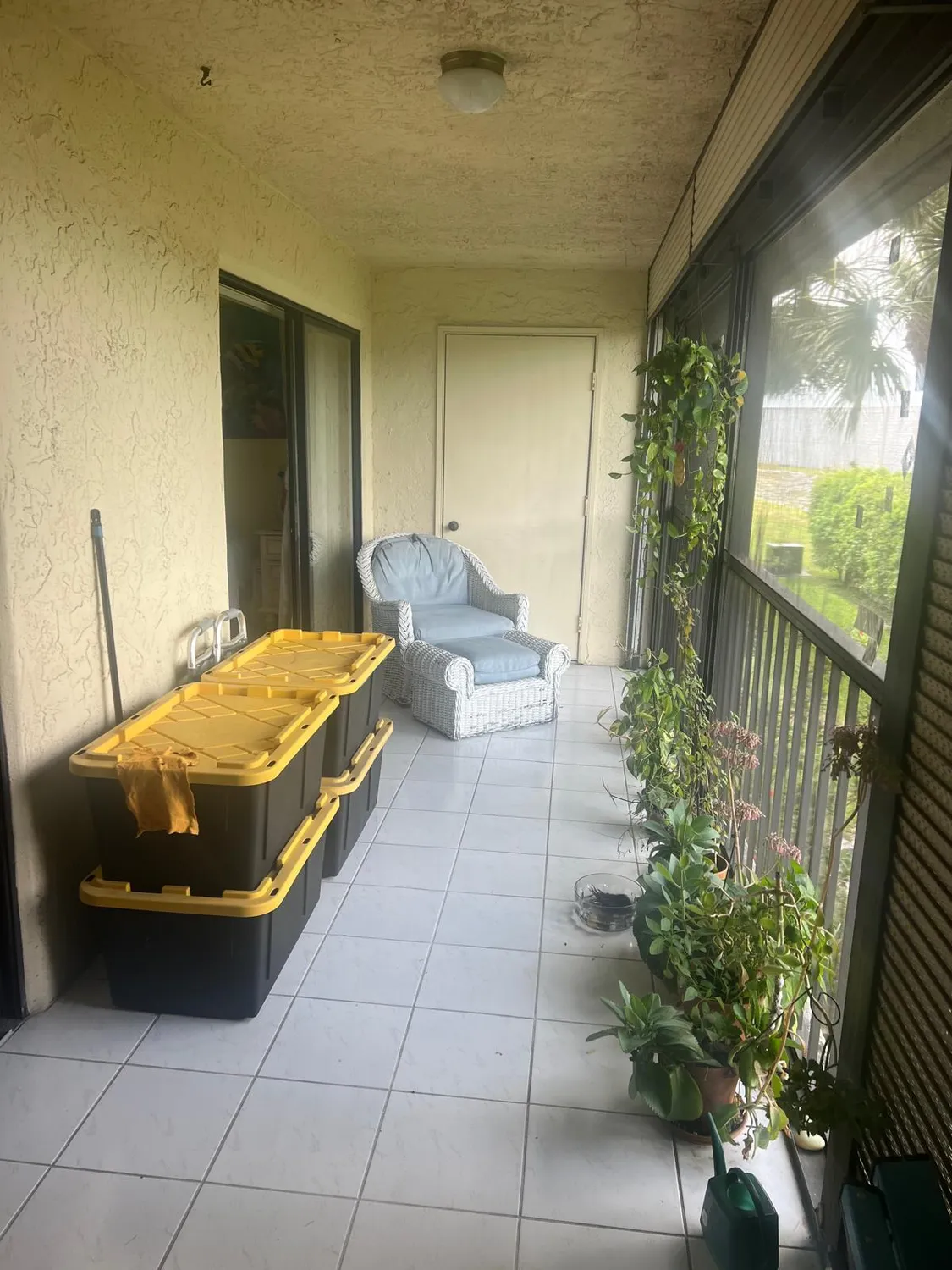 Property Slideshow image 4 of 26 | 7891 willow spring dr apt 1024, Lake Worth, FL, 33467