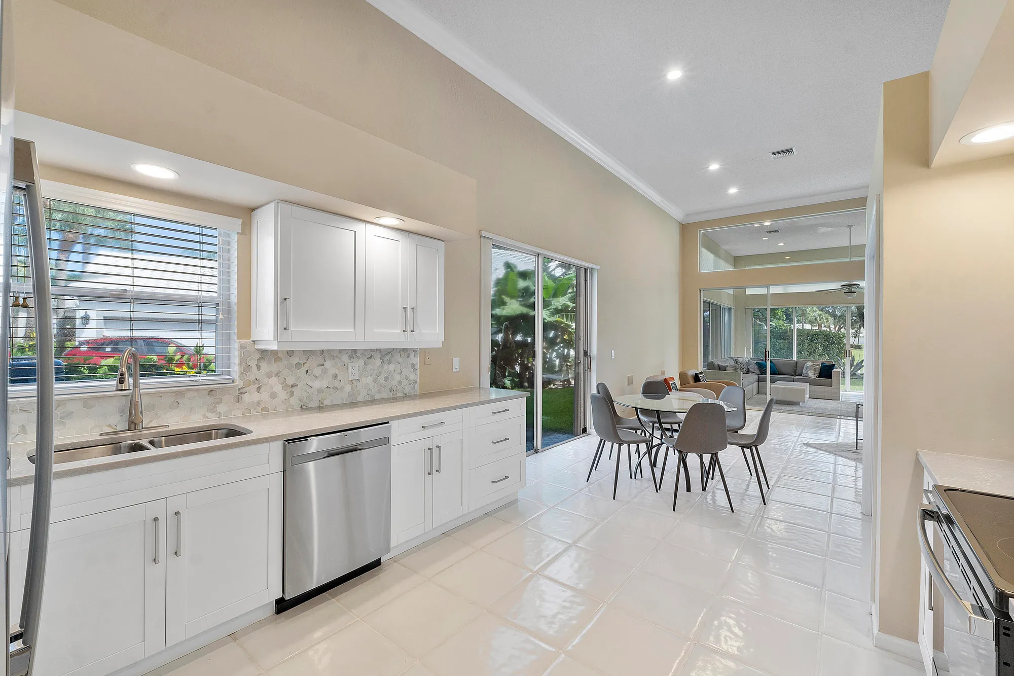 Property Slideshow image 17 of 42 | 6388 three lakes ln, Boynton Beach, FL, 33437