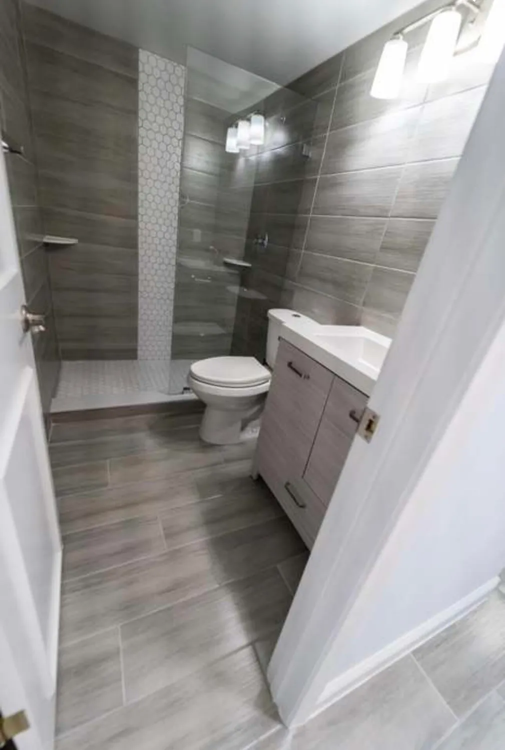 Property Slideshow image 5 of 12 | 309 windsor, West Palm Beach, FL, 33417