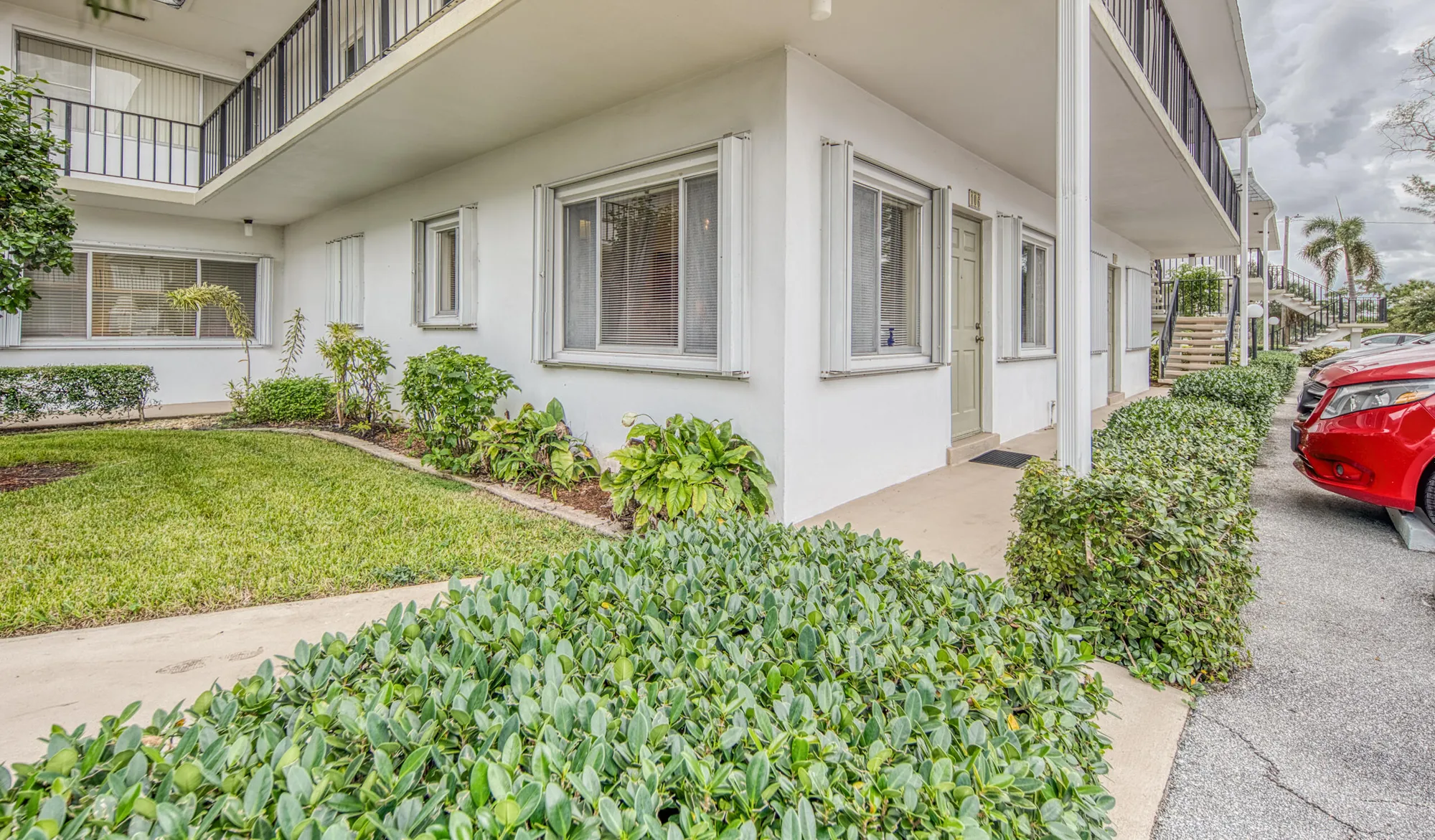 Property Slideshow image 1 of 20 | 3040 lake osborne dr 106, Lake Worth Beach, FL, 33461