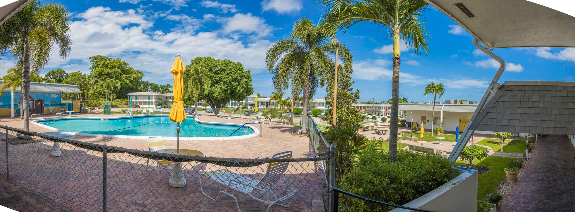 Property Slideshow image 15 of 20 | 3040 lake osborne dr 106, Lake Worth Beach, FL, 33461
