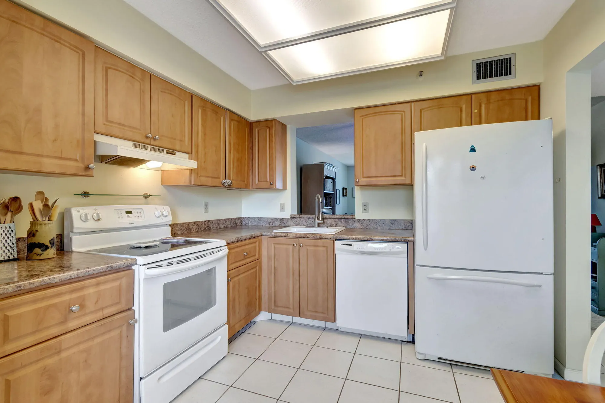 Property Slideshow image 12 of 40 | 14575 bonaire blvd 402, Delray Beach, FL, 33446