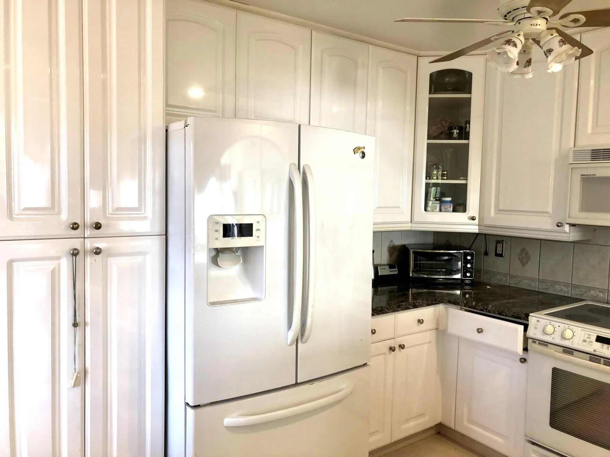 Property Slideshow image 2 of 25 | 7633 tahiti ln 204, Lake Worth, FL, 33467