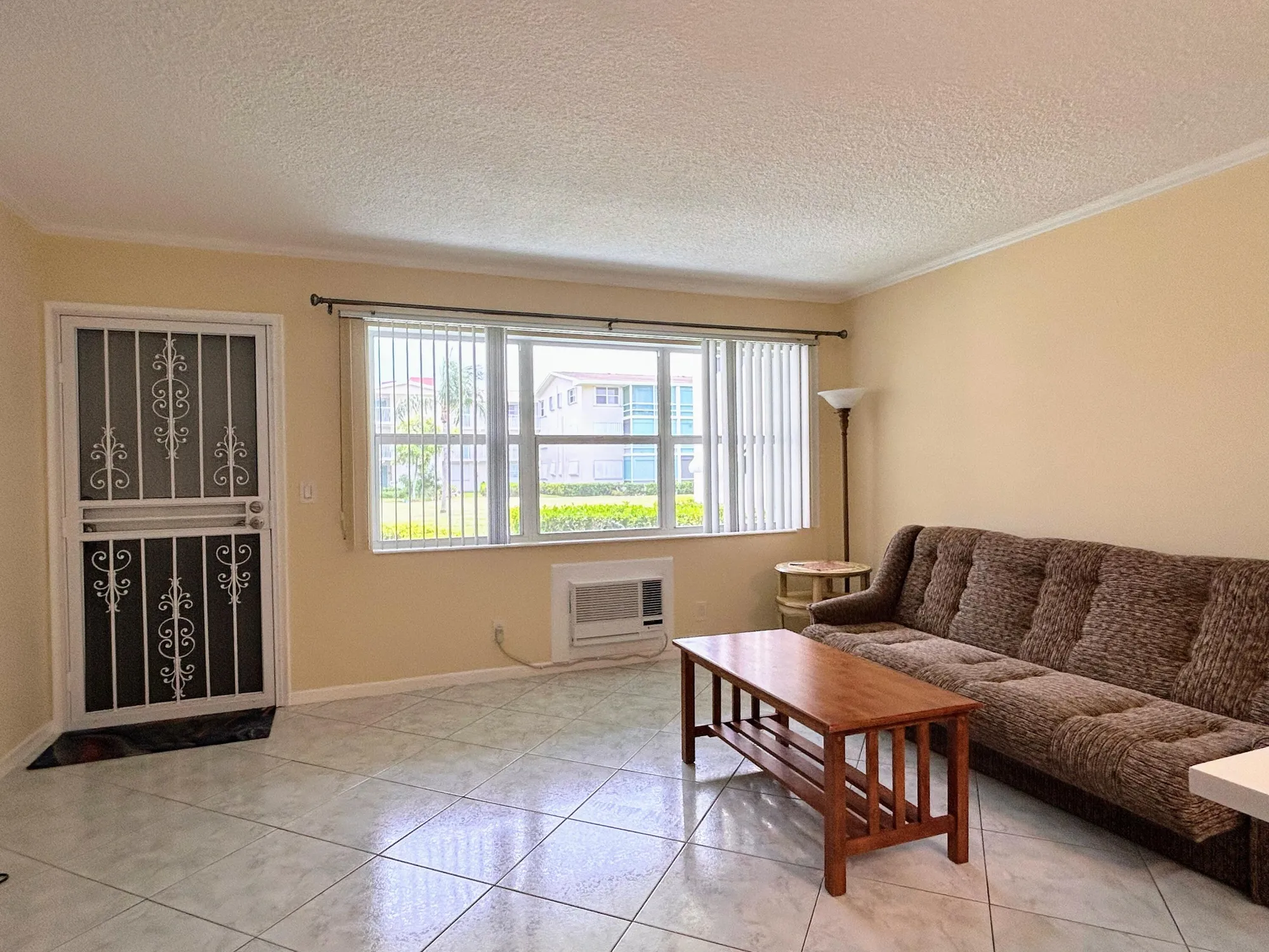 Property Slideshow image 7 of 41 | 350 horizons e unit e 106, Boynton Beach, FL, 33435