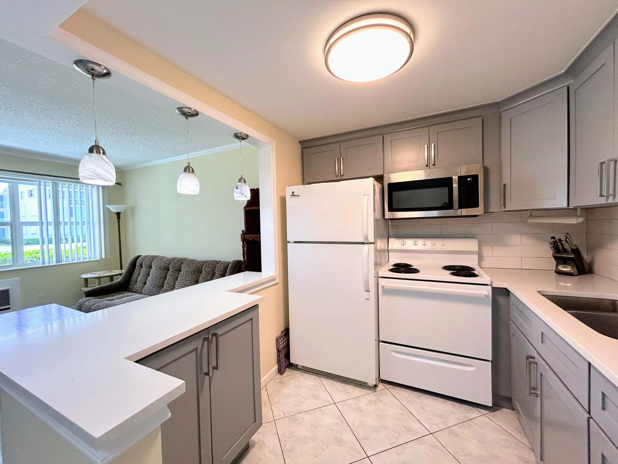 Property Slideshow image 14 of 41 | 350 horizons e unit e 106, Boynton Beach, FL, 33435